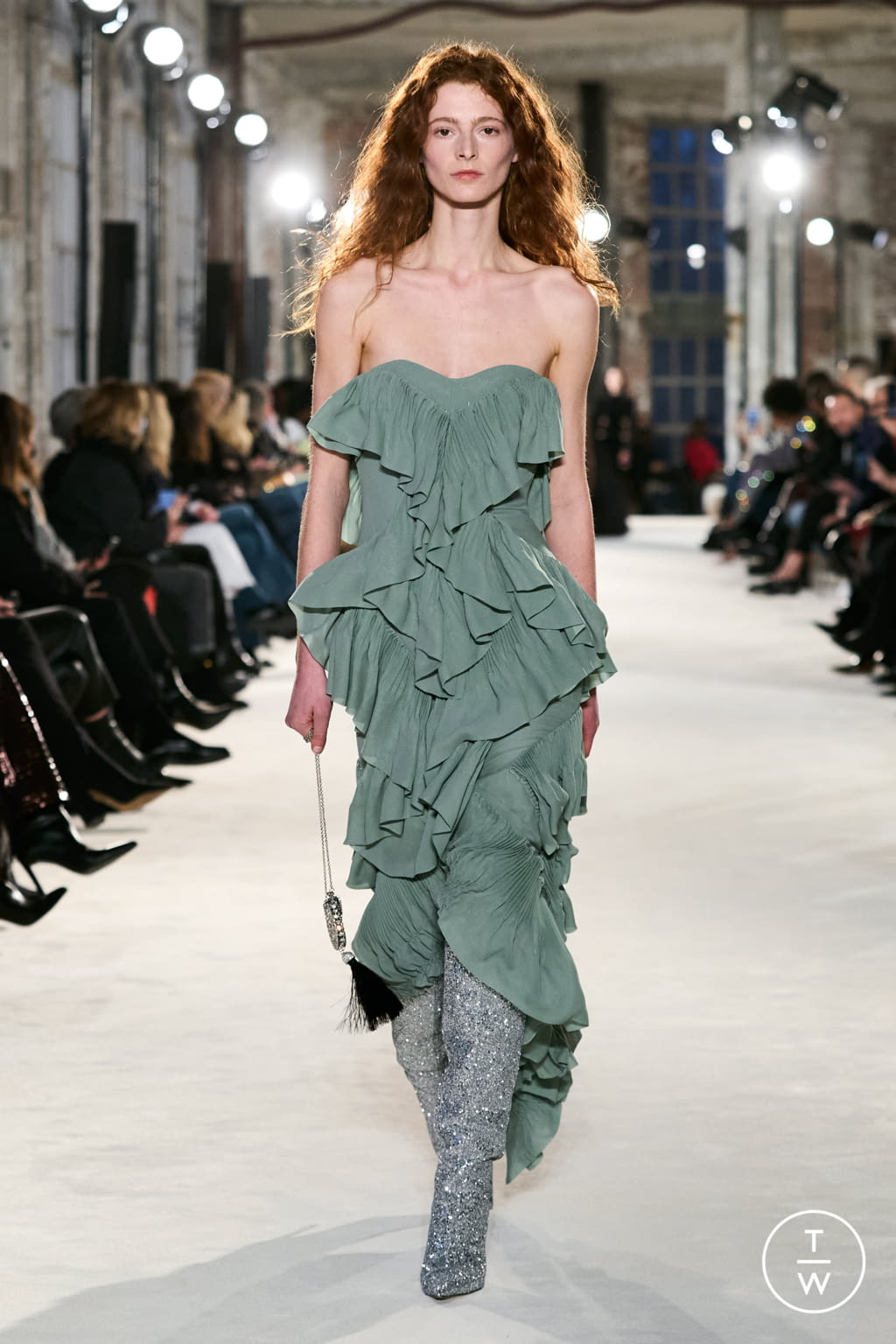 Fashion Week Paris Spring/Summer 2022 look 19 from the Alexandre Vauthier collection couture