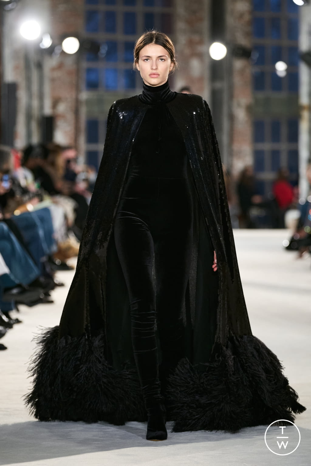Fashion Week Paris Spring/Summer 2022 look 21 de la collection Alexandre Vauthier couture