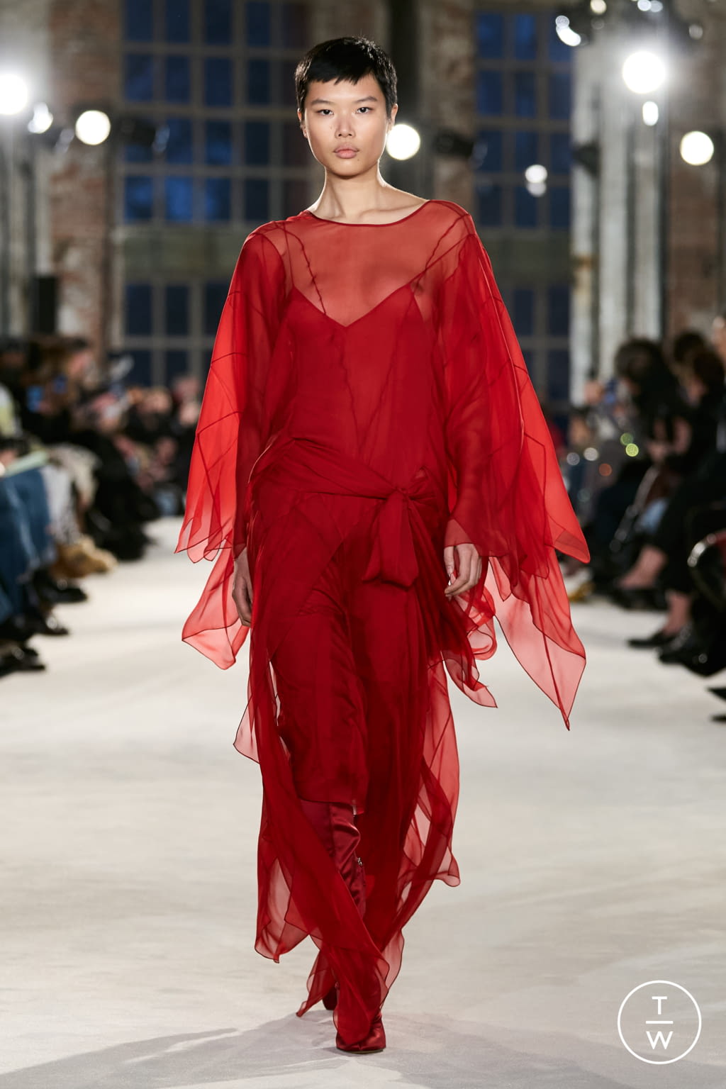 Fashion Week Paris Spring/Summer 2022 look 31 from the Alexandre Vauthier collection couture