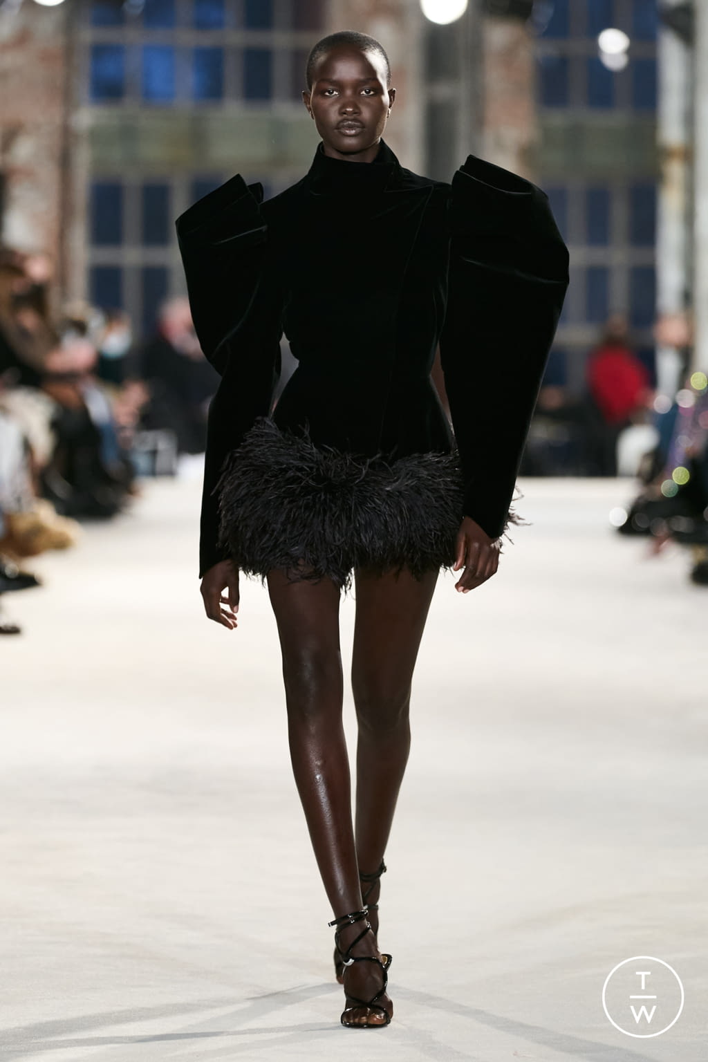 Fashion Week Paris Spring/Summer 2022 look 33 from the Alexandre Vauthier collection couture