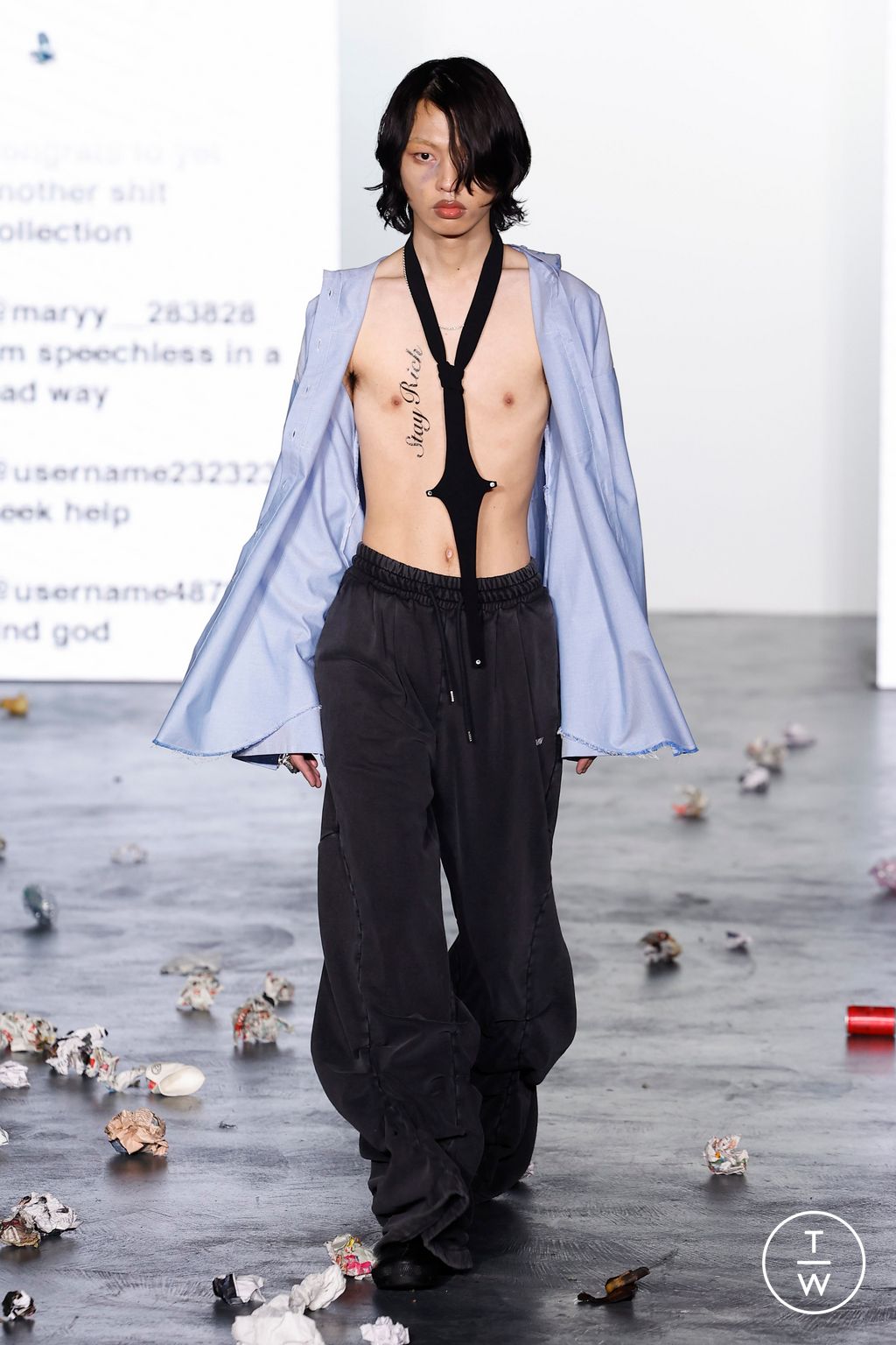 Fashion Week Milan Fall/Winter 2024 look 10 de la collection AVAVAV womenswear