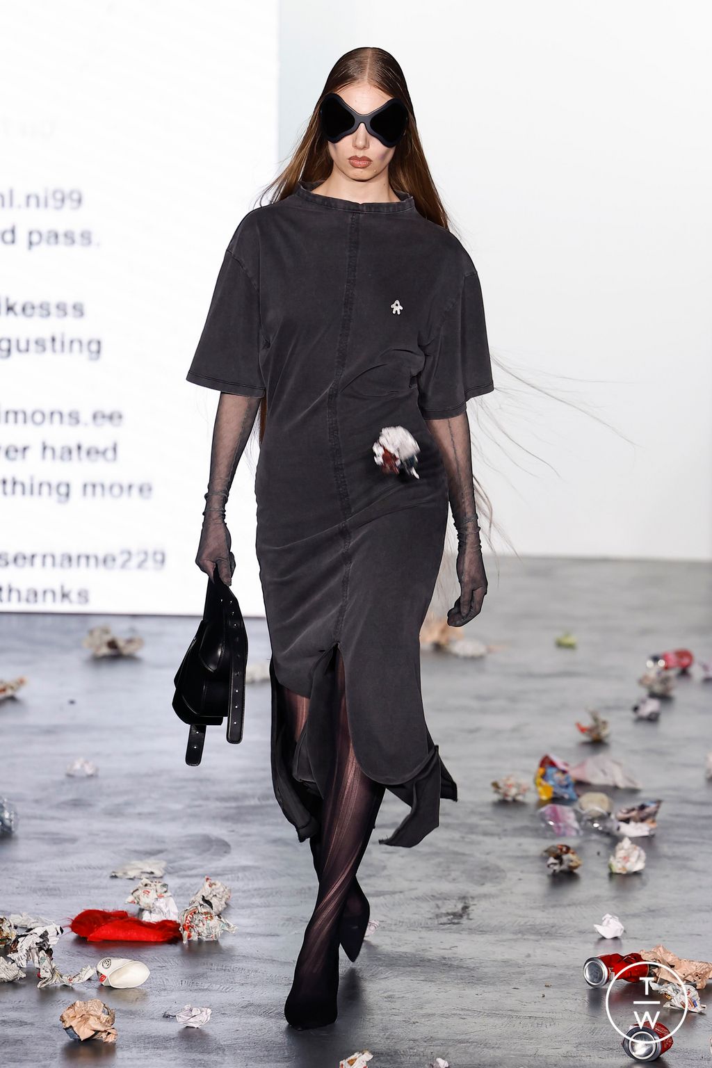 Fashion Week Milan Fall/Winter 2024 look 12 de la collection AVAVAV womenswear
