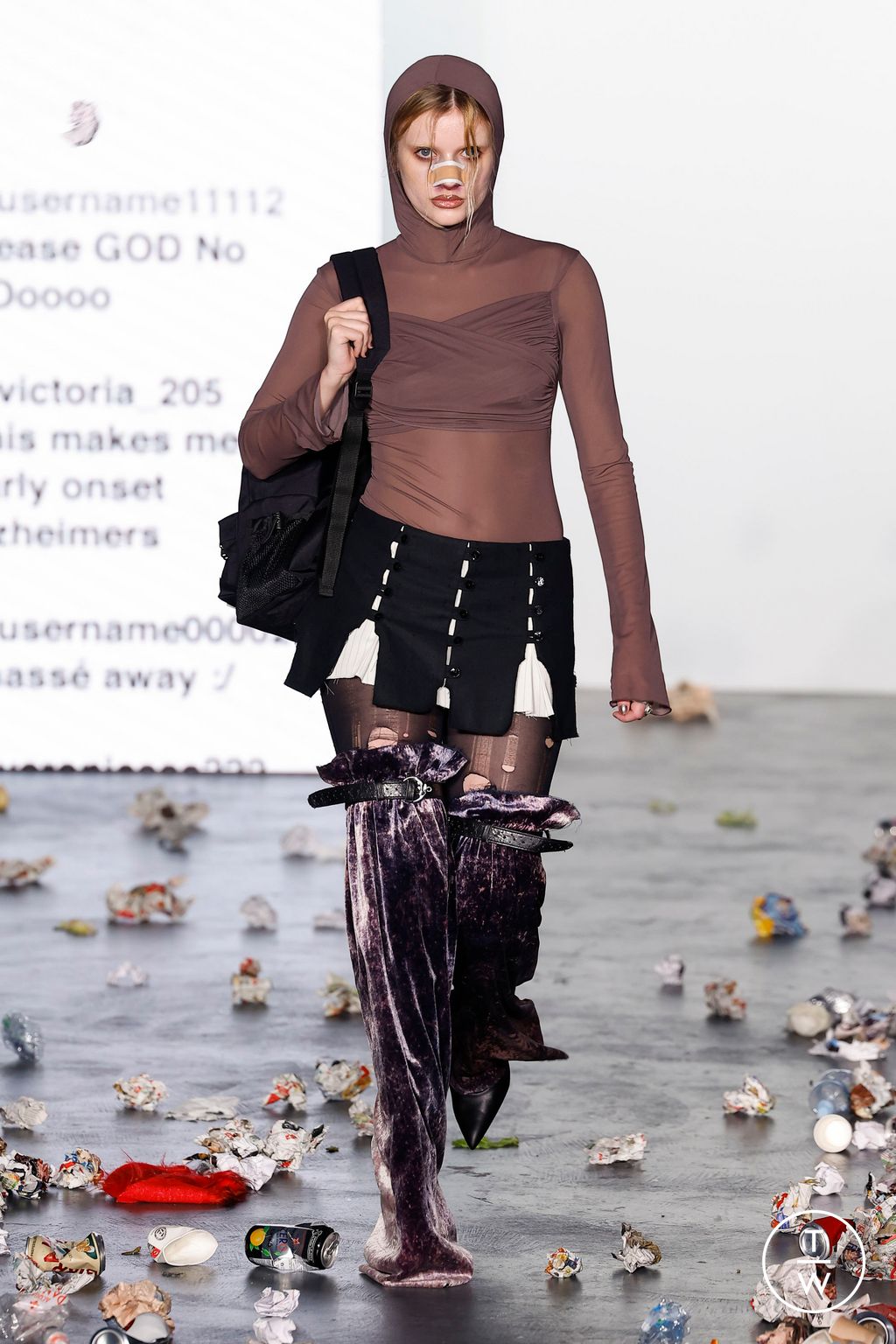 Fashion Week Milan Fall/Winter 2024 look 20 de la collection AVAVAV womenswear