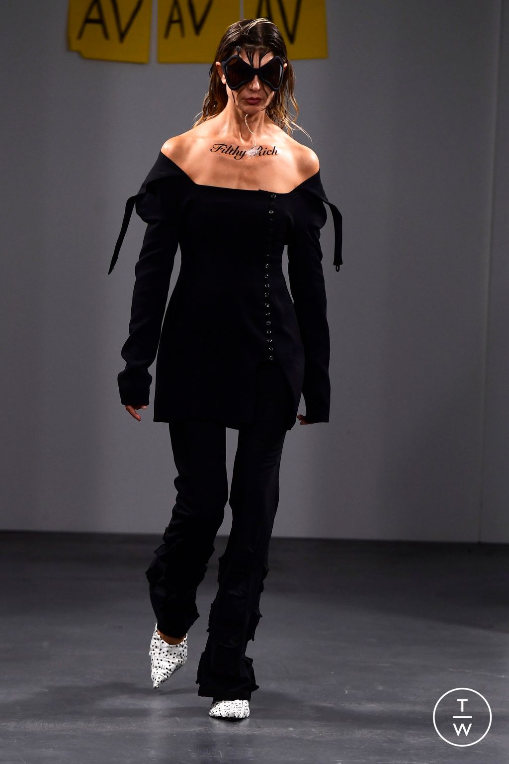 Fashion Week Milan Spring/Summer 2024 look 8 de la collection AVAVAV womenswear
