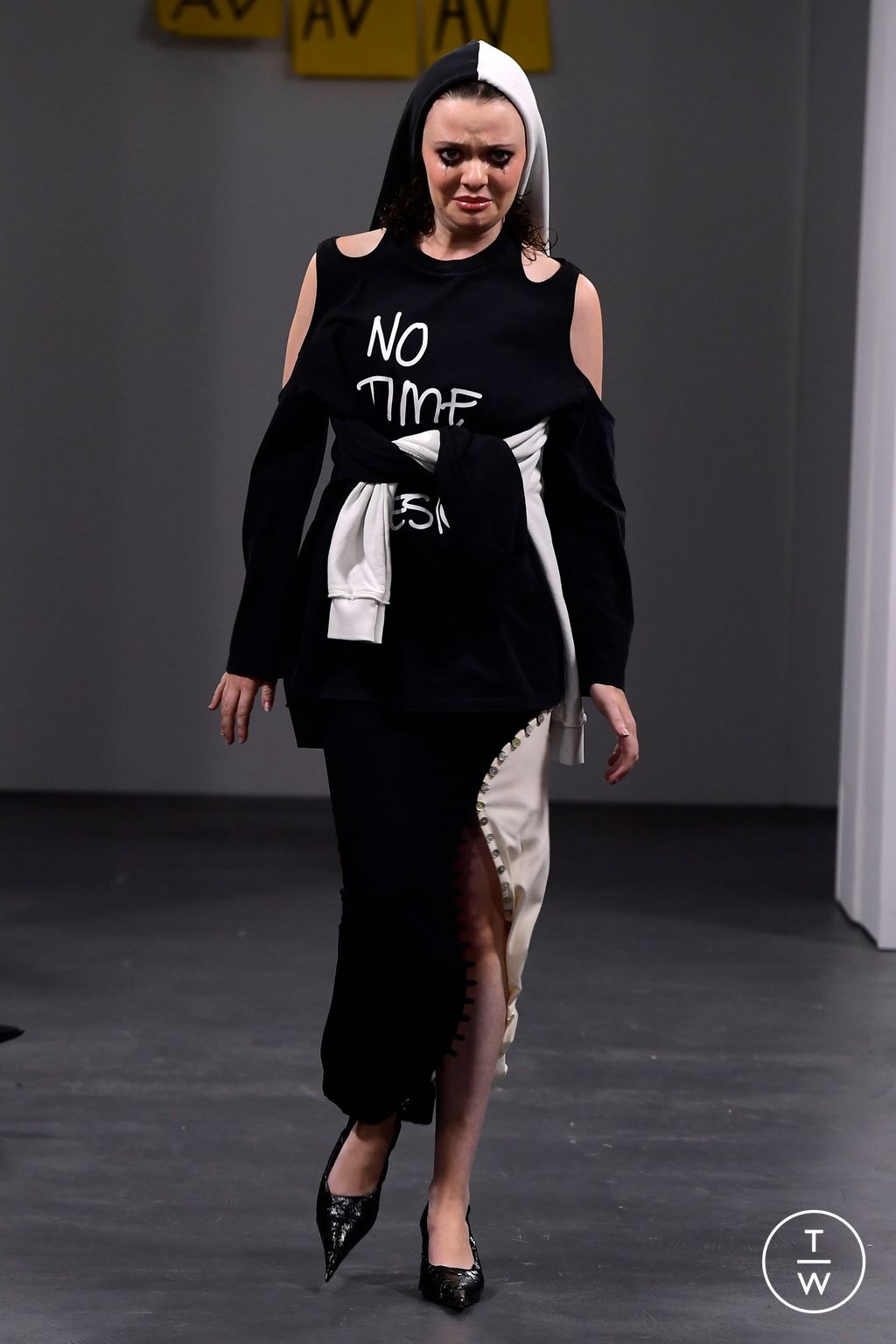 Fashion Week Milan Spring/Summer 2024 look 18 de la collection AVAVAV womenswear