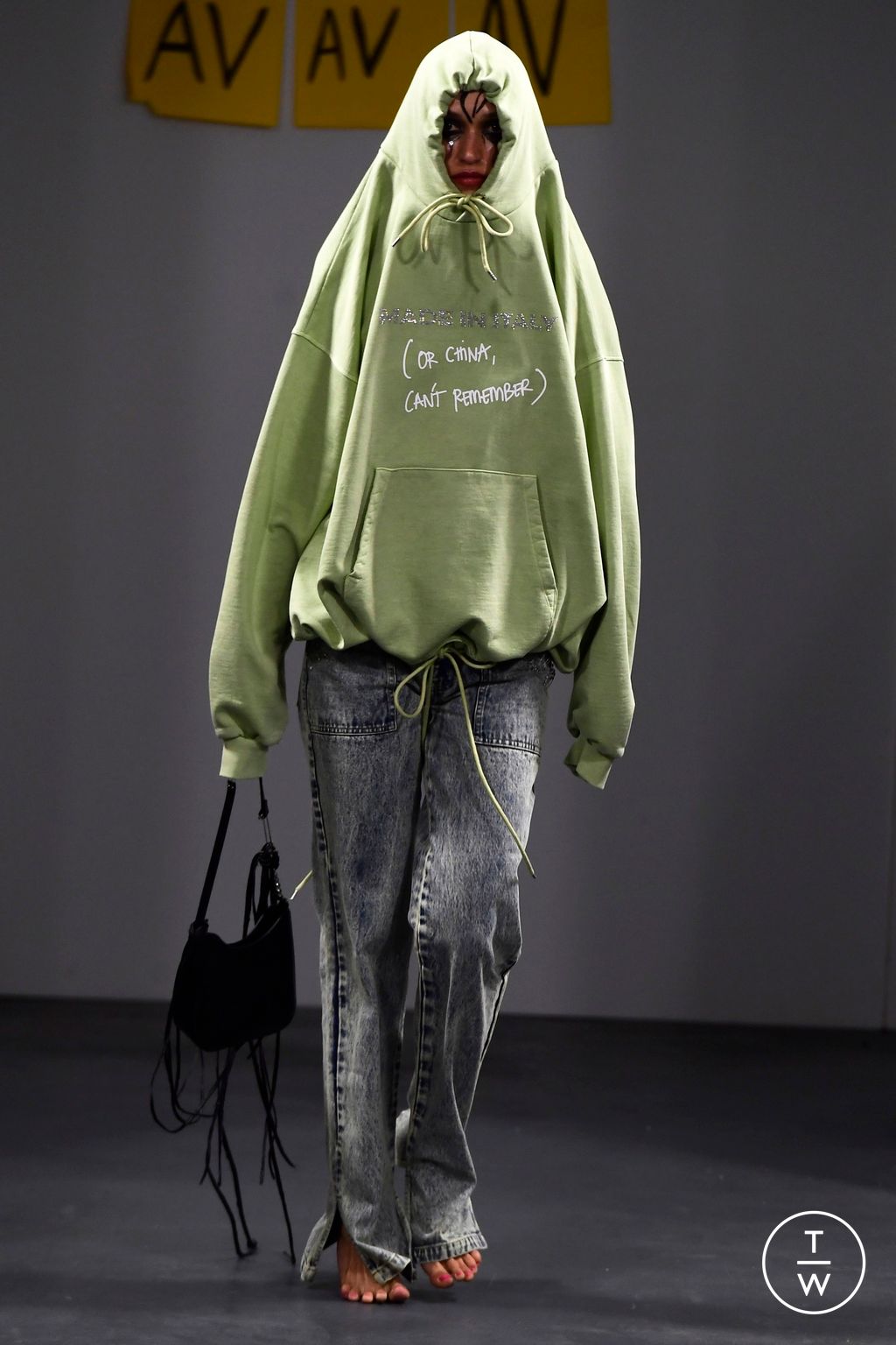 Fashion Week Milan Spring/Summer 2024 look 24 de la collection AVAVAV womenswear