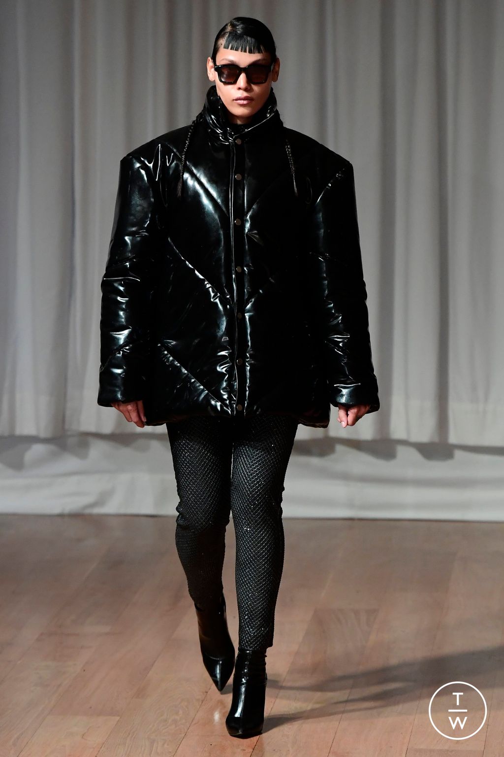 Fashion Week Paris Fall/Winter 2023 look 8 from the AVELLANO collection womenswear