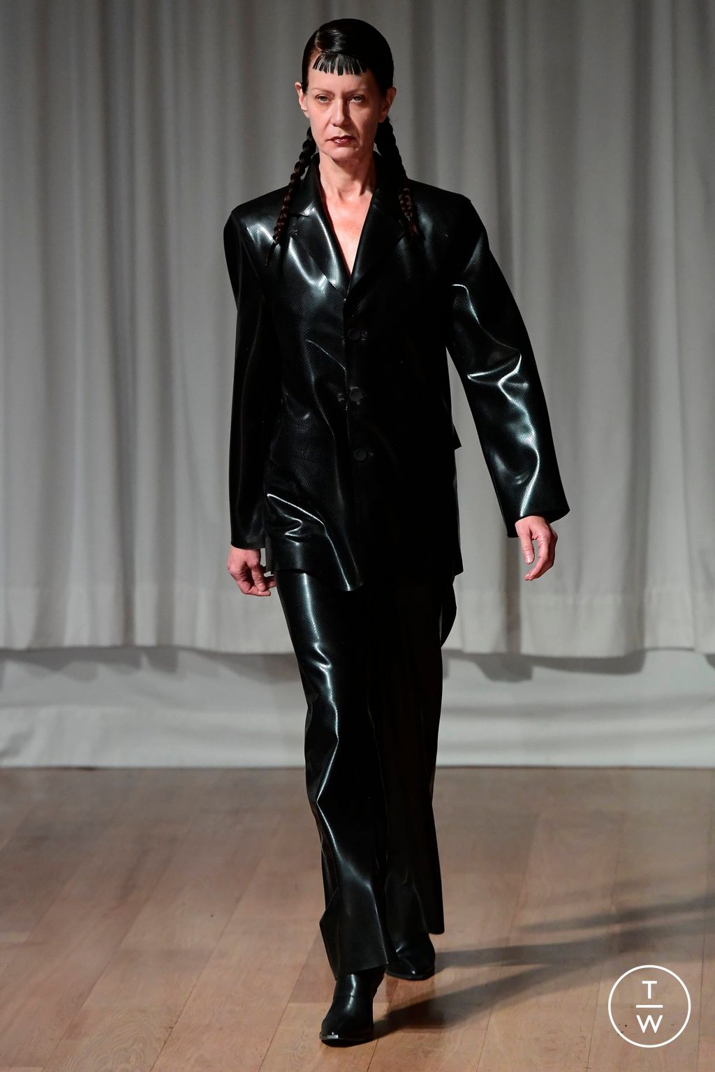 Fashion Week Paris Fall/Winter 2023 look 14 from the AVELLANO collection womenswear
