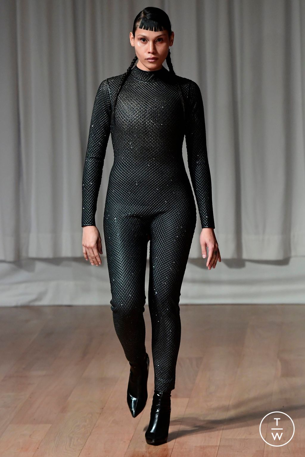 Fashion Week Paris Fall/Winter 2023 look 22 from the AVELLANO collection 女装