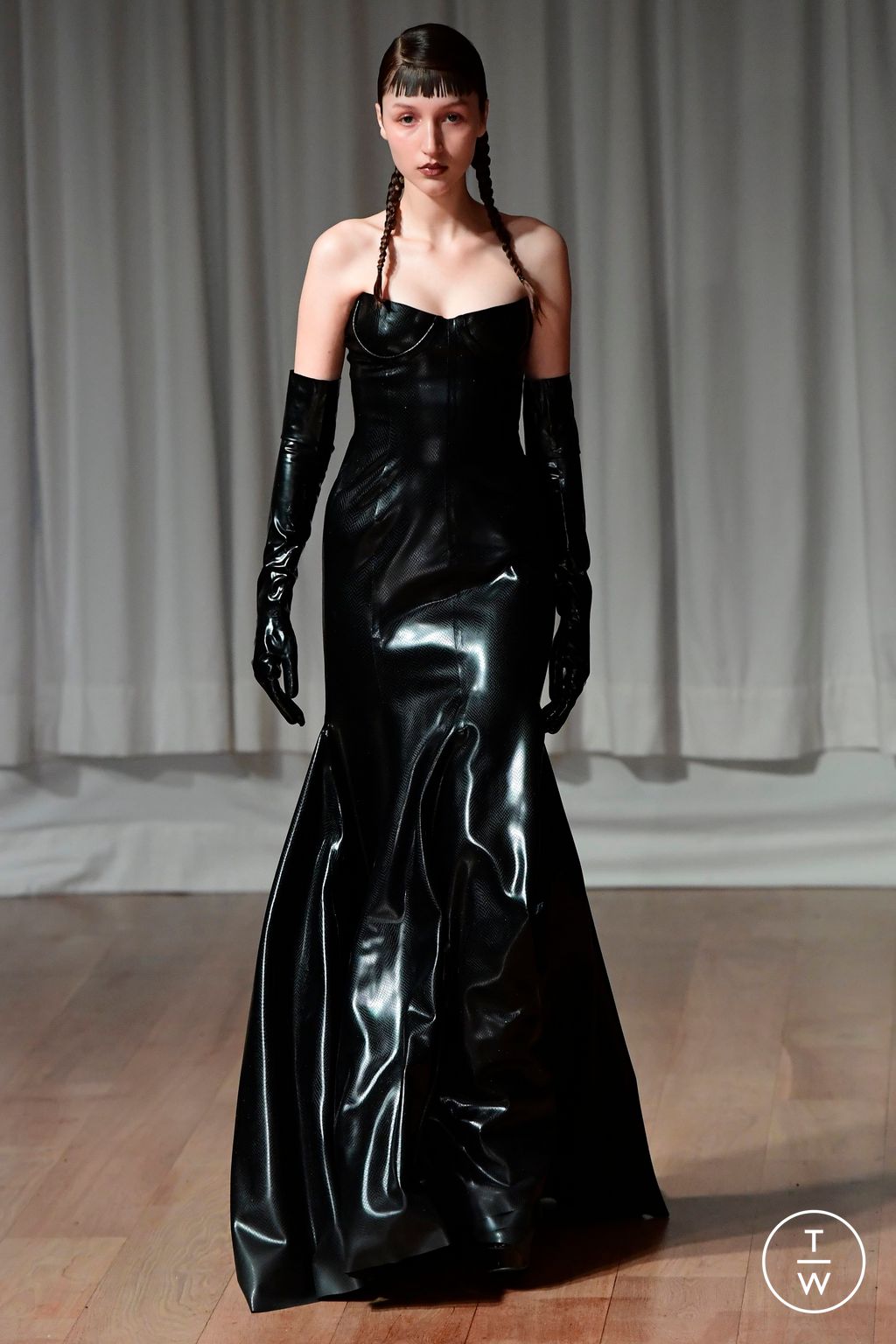 Fashion Week Paris Fall/Winter 2023 look 29 from the AVELLANO collection womenswear
