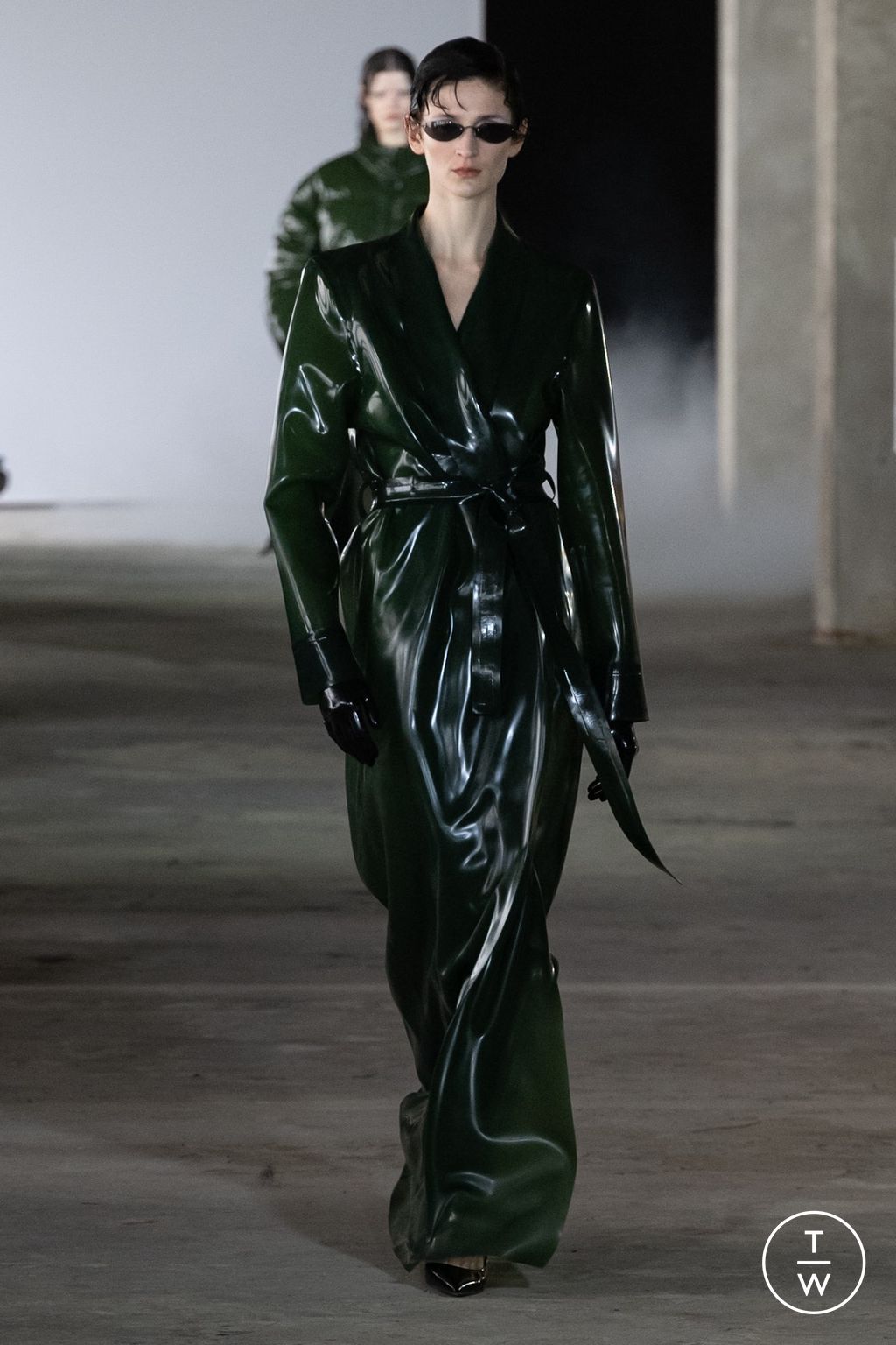 Fashion Week Paris Fall/Winter 2024 look 3 from the AVELLANO collection 女装