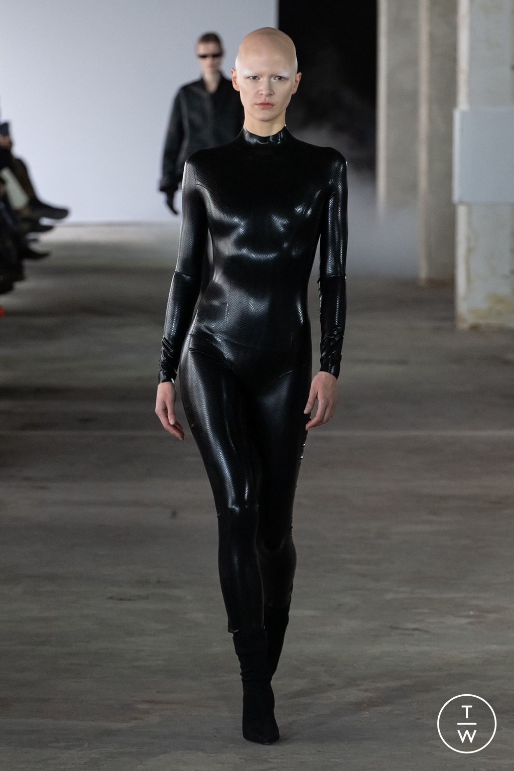 Fashion Week Paris Fall/Winter 2024 look 5 from the AVELLANO collection 女装