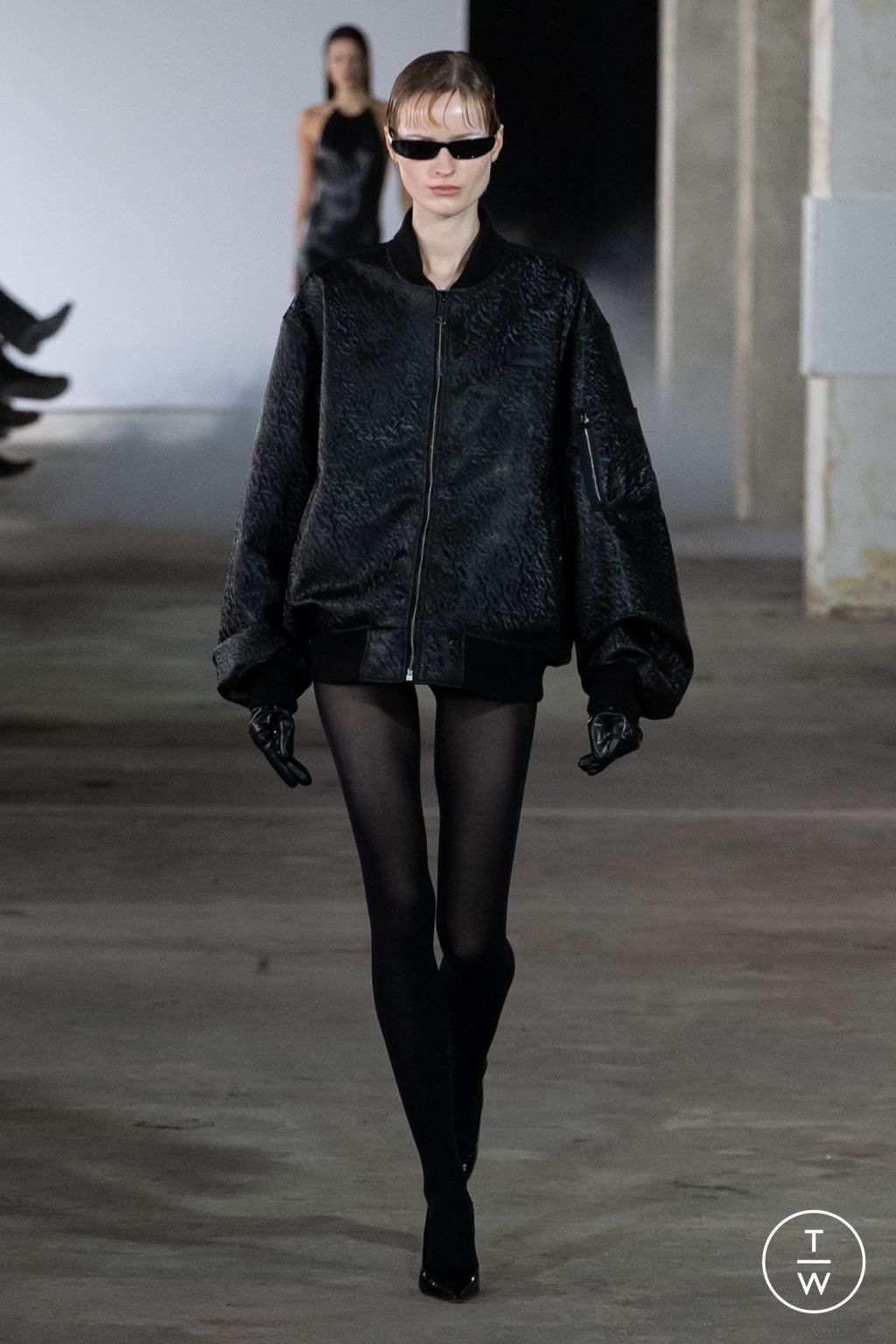 Fashion Week Paris Fall/Winter 2024 look 6 from the AVELLANO collection 女装