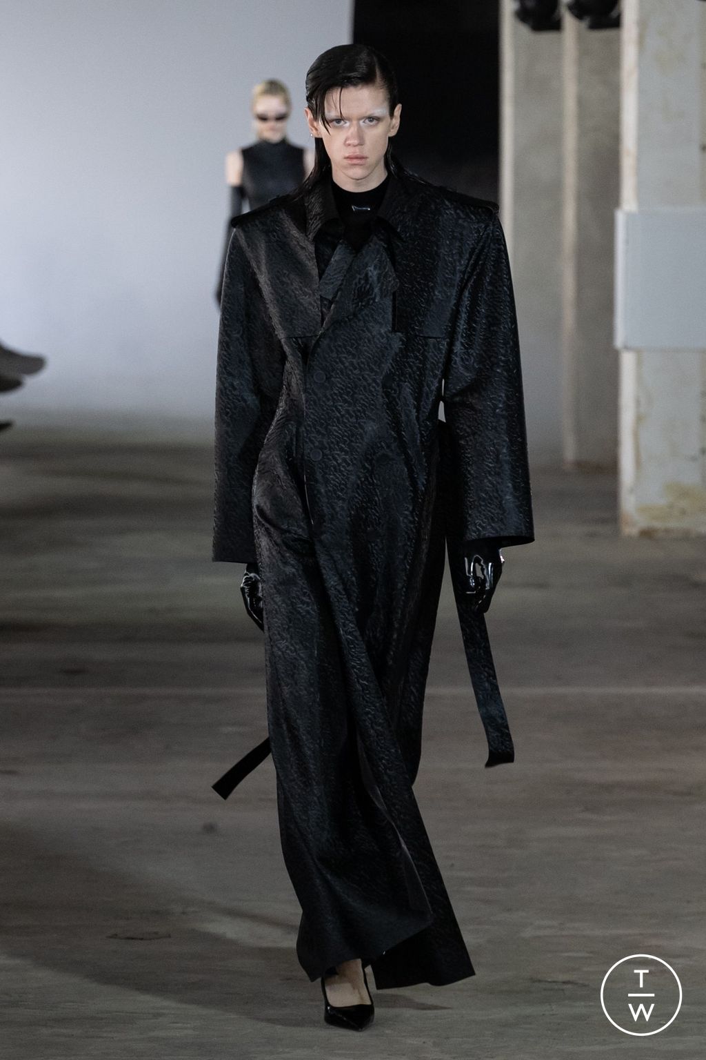 Fashion Week Paris Fall/Winter 2024 look 13 from the AVELLANO collection 女装