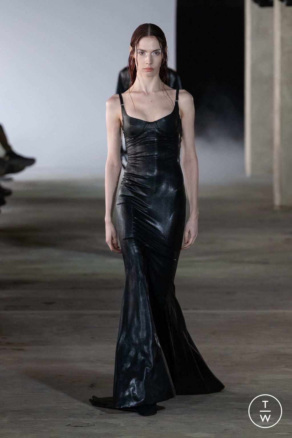 Fashion Week Paris Fall/Winter 2024 look 23 from the AVELLANO collection 女装