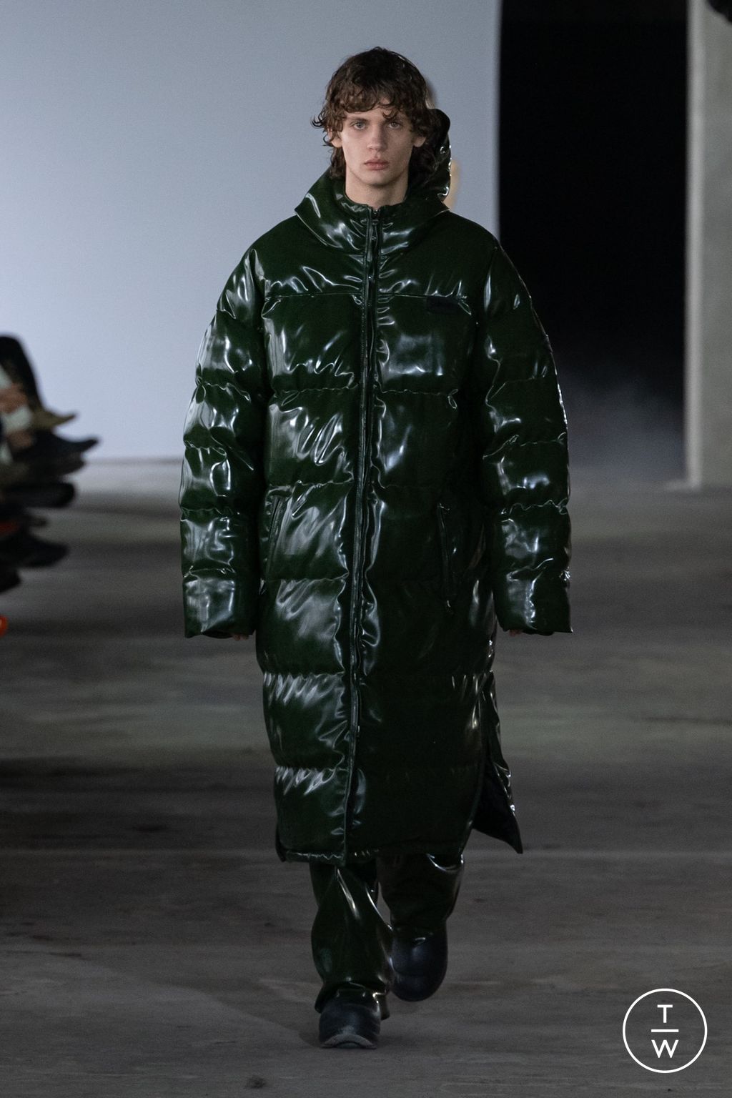 Fashion Week Paris Fall/Winter 2024 look 30 from the AVELLANO collection 女装