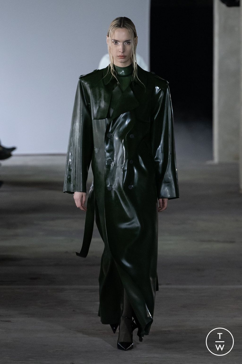 Fashion Week Paris Fall/Winter 2024 look 32 from the AVELLANO collection womenswear