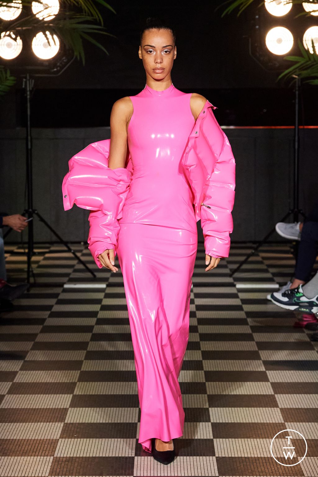 Fashion Week Paris Spring/Summer 2023 look 33 from the AVELLANO collection 女装