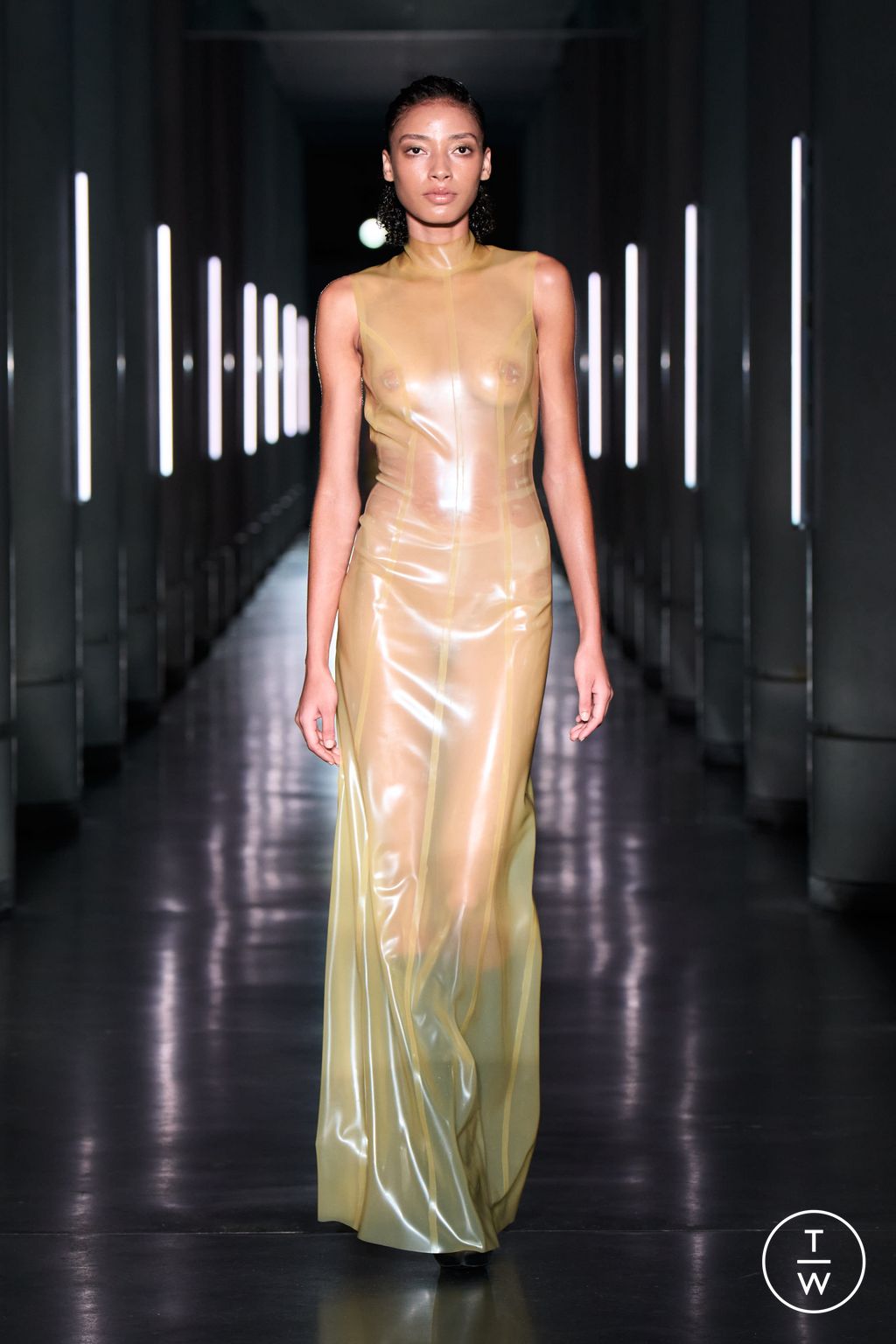 Fashion Week Paris Spring/Summer 2024 look 17 from the AVELLANO collection womenswear
