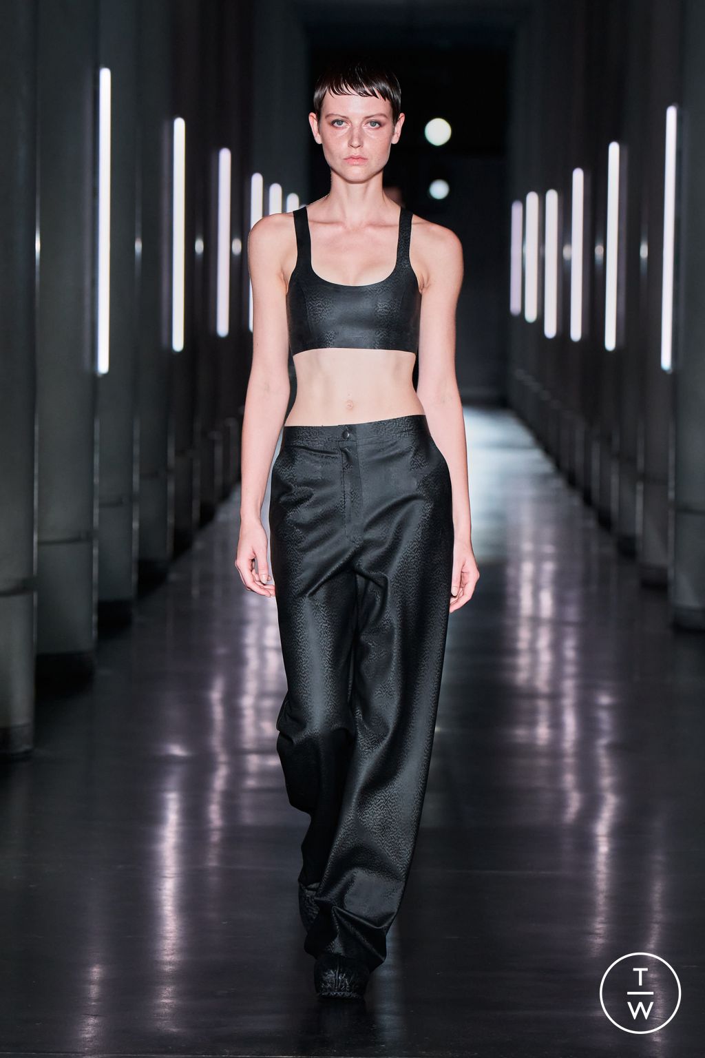 Fashion Week Paris Spring/Summer 2024 look 19 from the AVELLANO collection womenswear