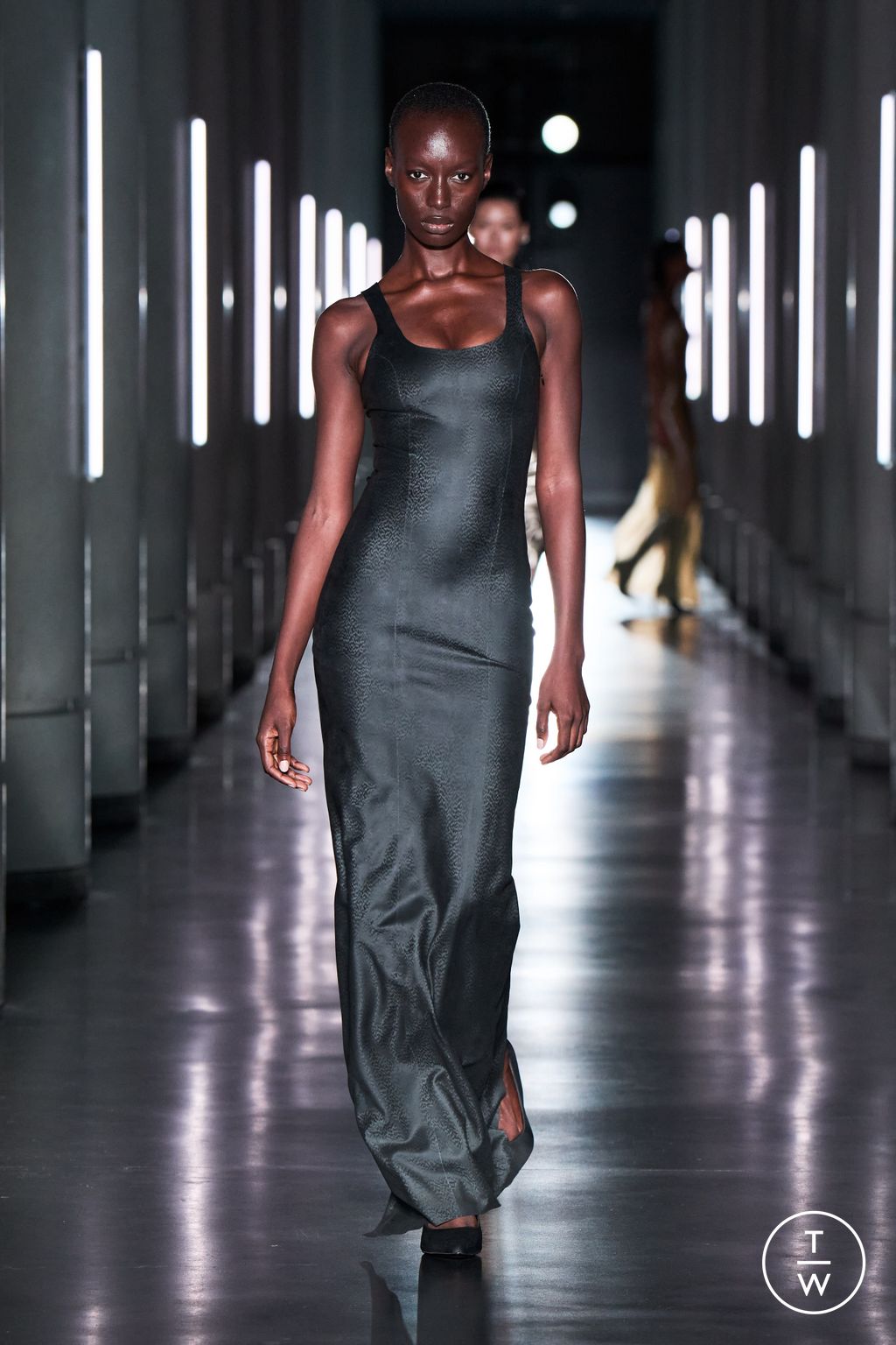 Fashion Week Paris Spring/Summer 2024 look 21 from the AVELLANO collection womenswear