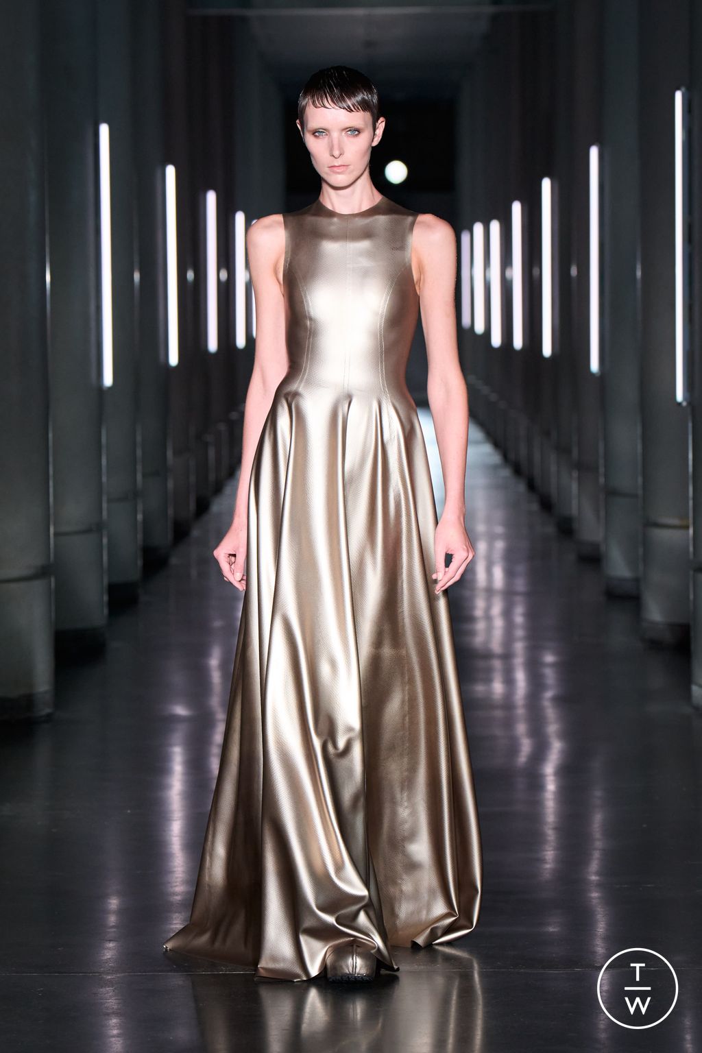 Fashion Week Paris Spring/Summer 2024 look 23 from the AVELLANO collection 女装