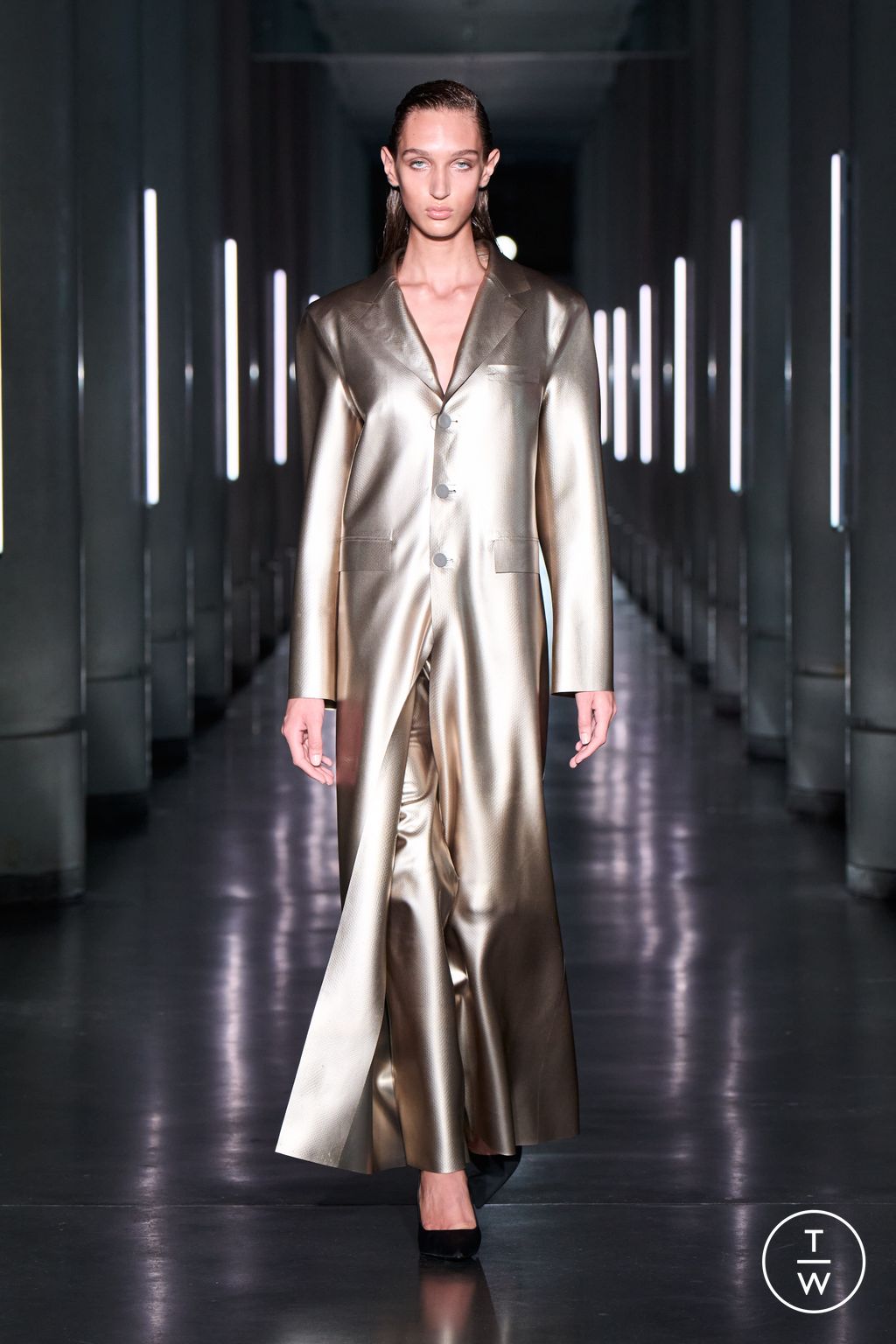 Fashion Week Paris Spring/Summer 2024 look 25 from the AVELLANO collection womenswear