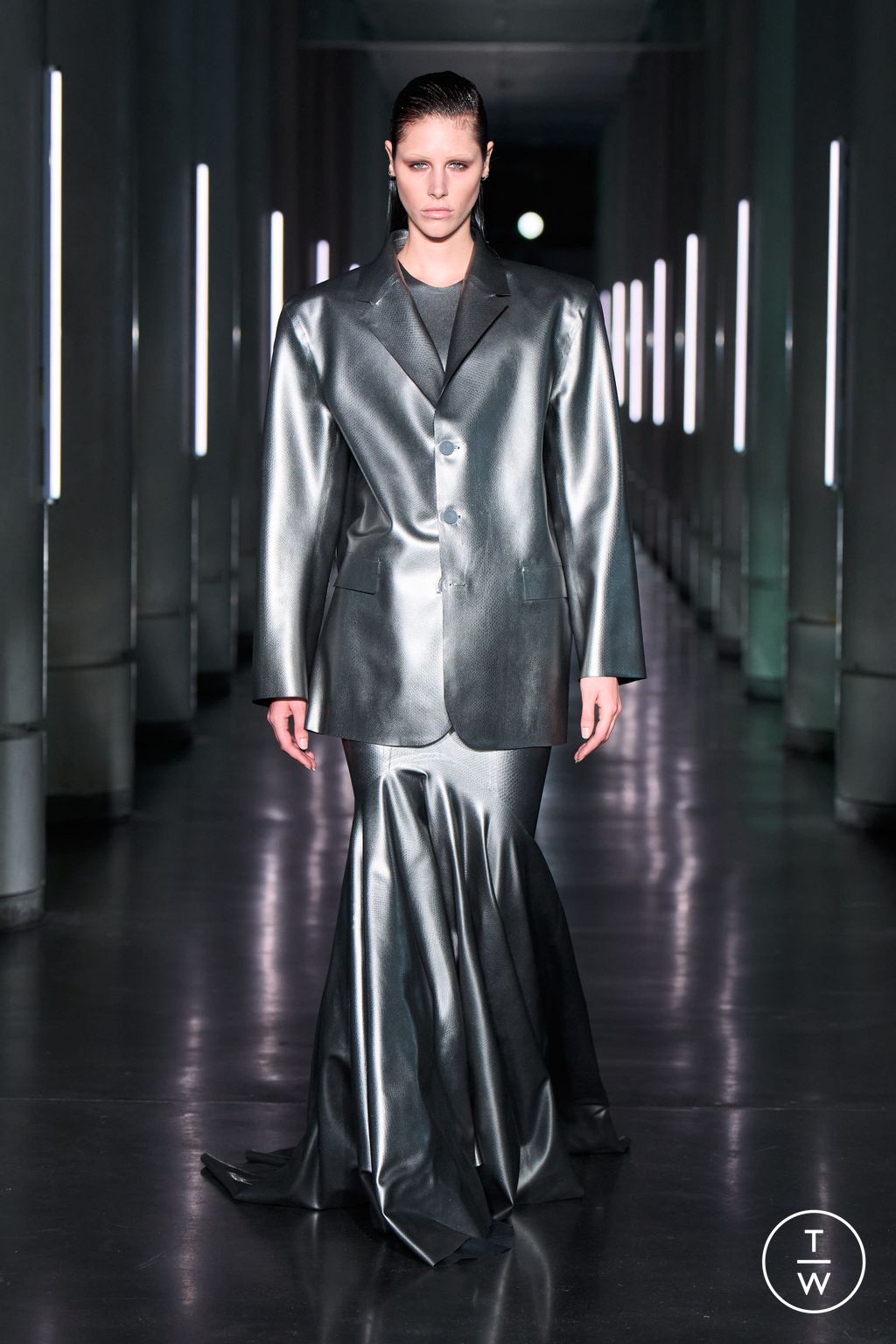 Fashion Week Paris Spring/Summer 2024 look 28 from the AVELLANO collection 女装