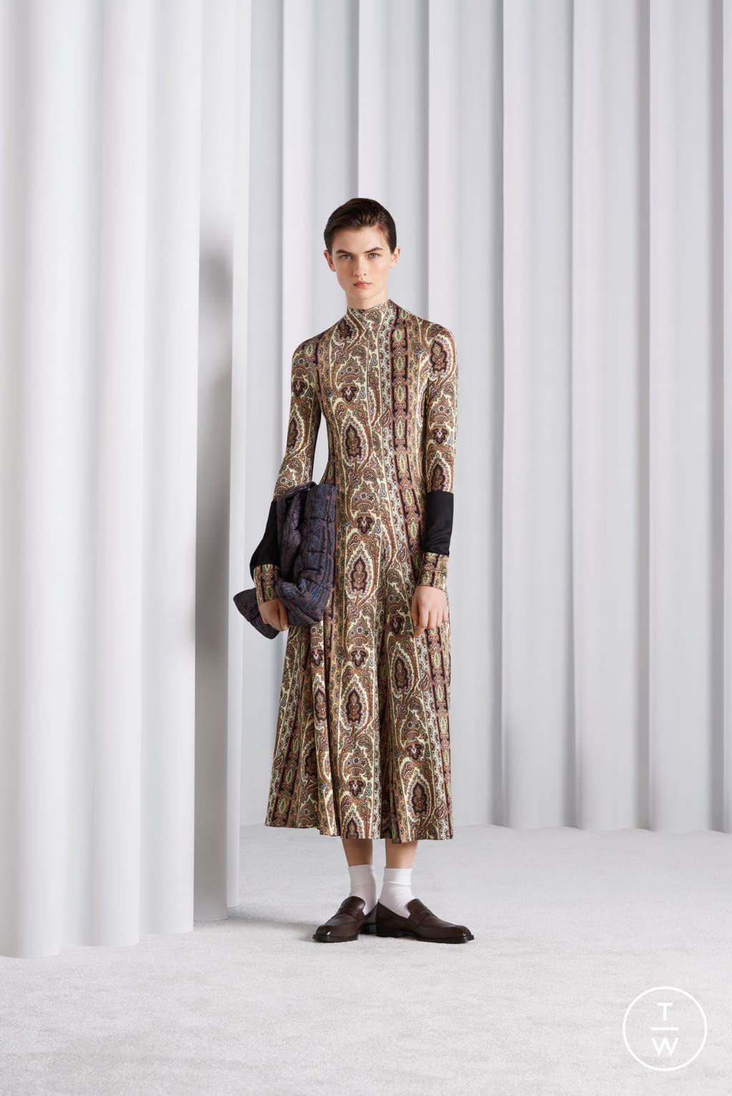 Fashion Week Paris Fall/Winter 2021 look 2 from the Paul Smith collection womenswear