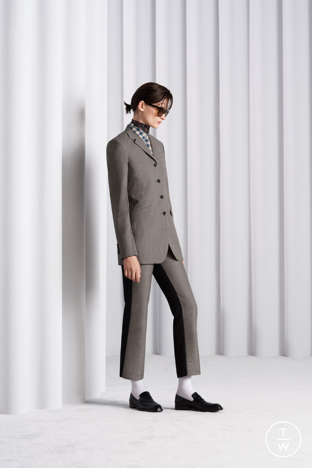 Fashion Week Paris Fall/Winter 2021 look 18 from the Paul Smith collection womenswear