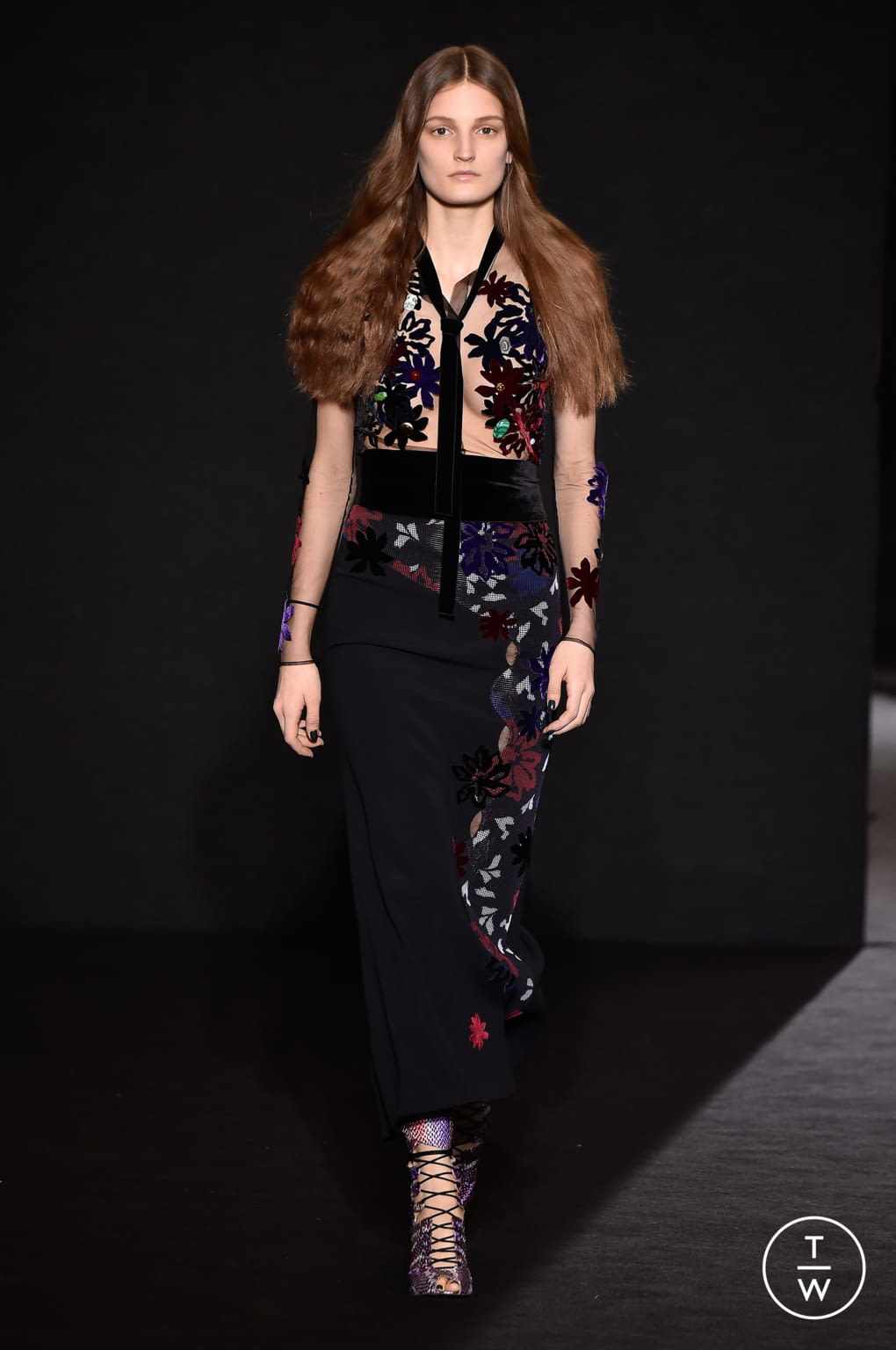 Fashion Week Paris Fall/Winter 2016 look 11 from the Roland Mouret collection 女装