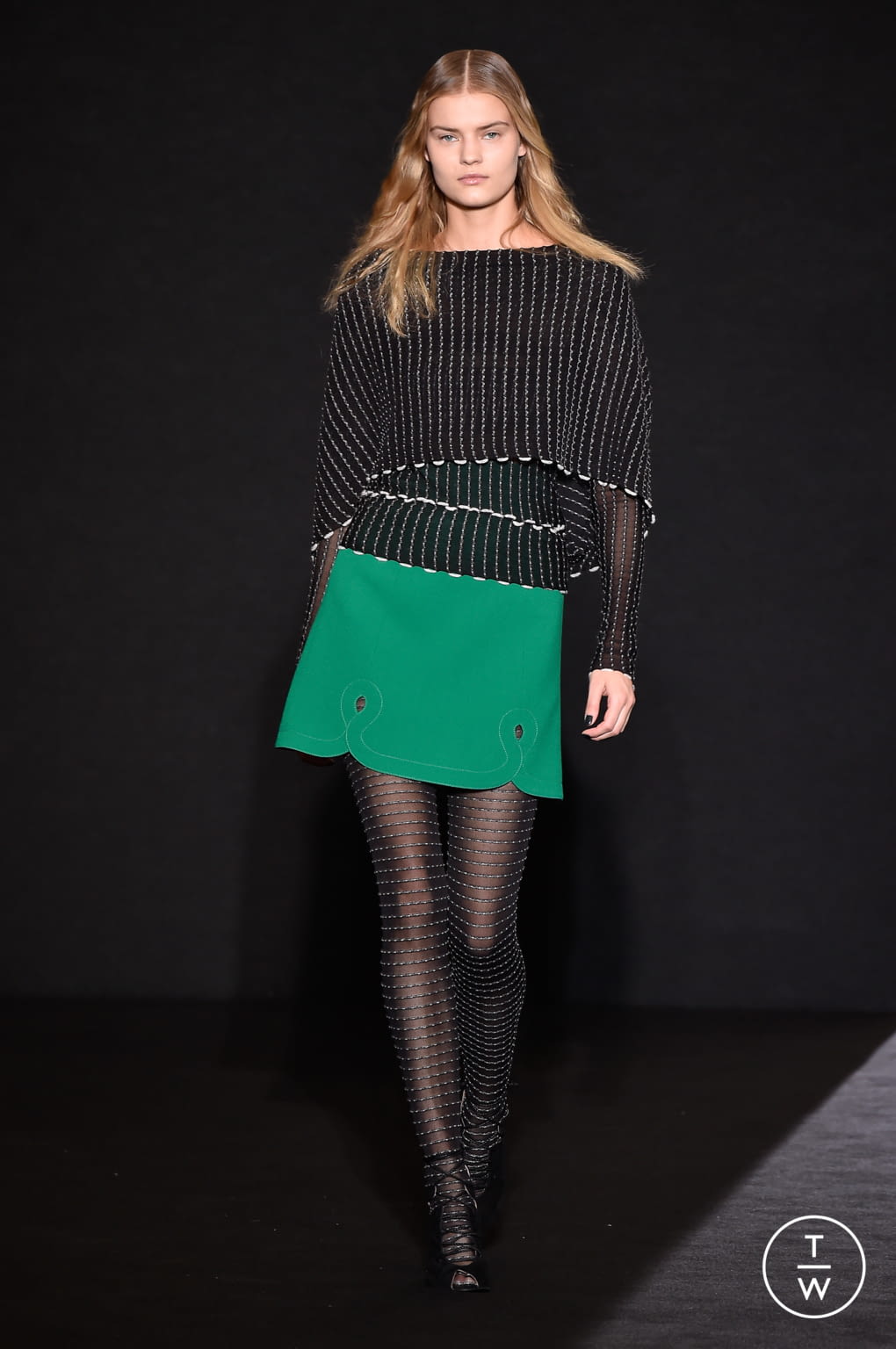 Fashion Week Paris Fall/Winter 2016 look 14 from the Roland Mouret collection 女装