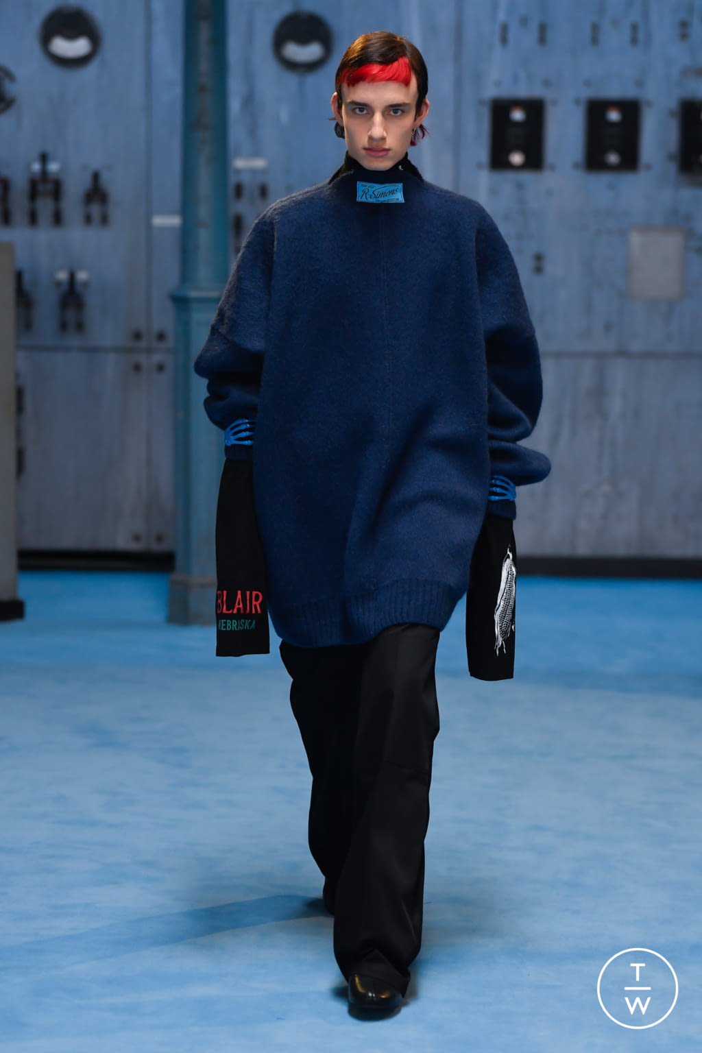 Fashion Week Paris Fall/Winter 2021 look 50 from the Raf Simons collection womenswear