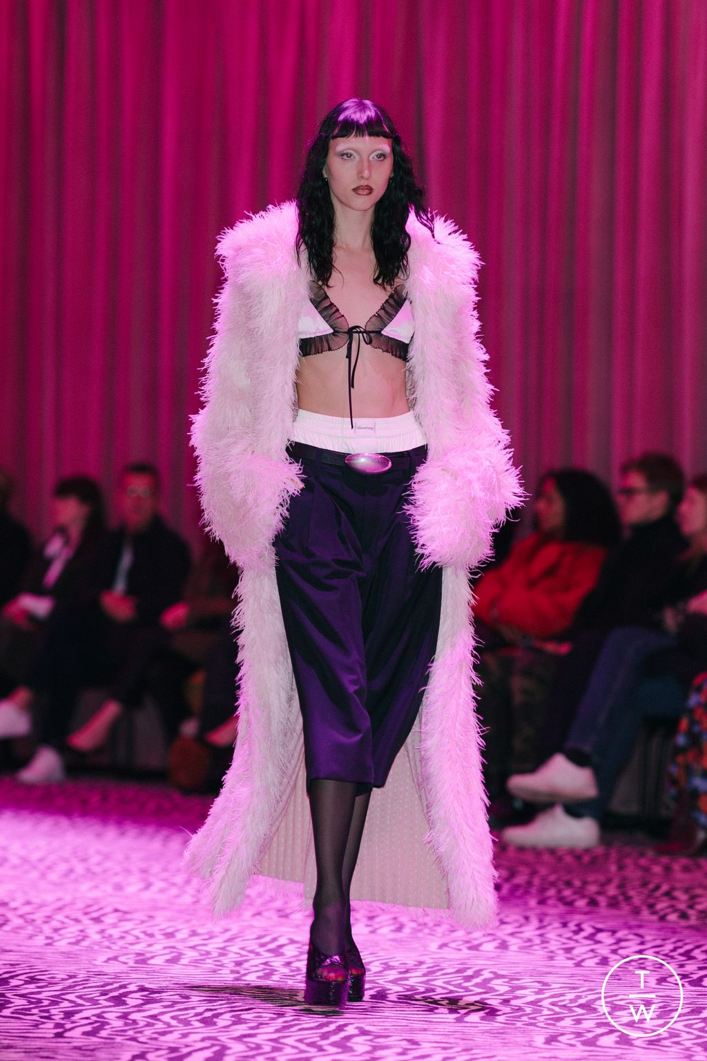 Fashion Week New York Fall/Winter 2023 look 23 de la collection Alexander Wang womenswear