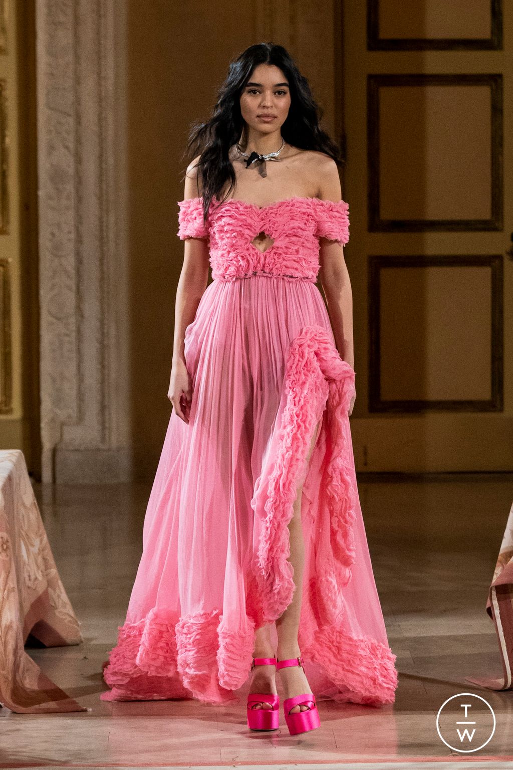 Fashion Week New York Fall/Winter 2023 look 30 from the LoveShackFancy collection 女装