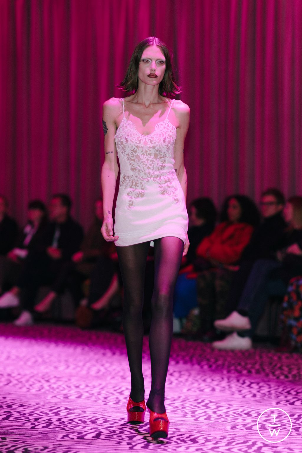 Fashion Week New York Fall/Winter 2023 look 25 from the Alexander Wang collection womenswear