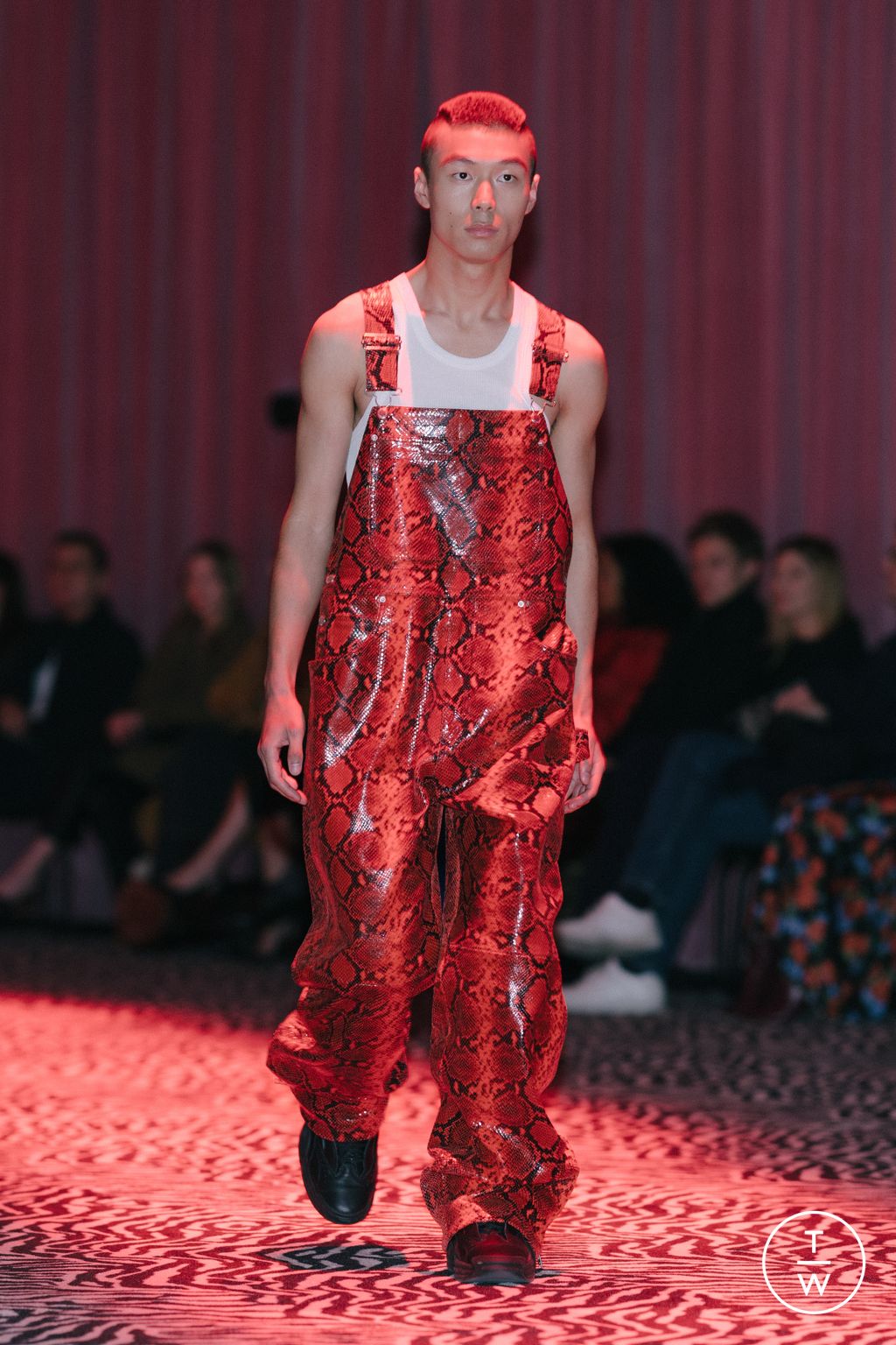 Fashion Week New York Fall/Winter 2023 look 36 de la collection Alexander Wang womenswear