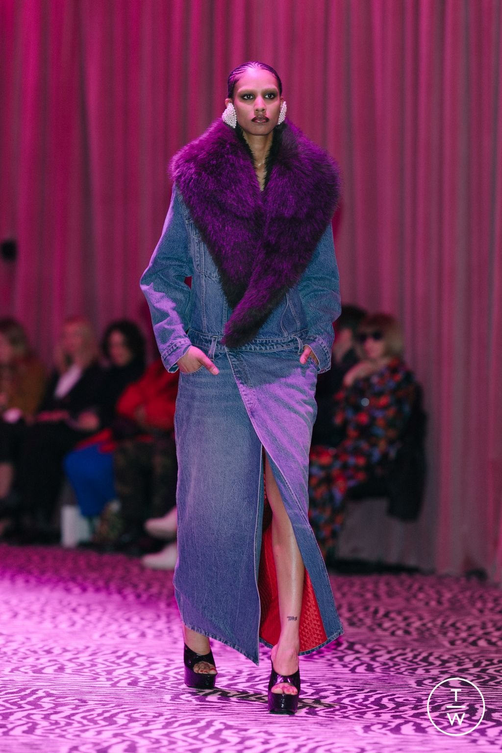 Fashion Week New York Fall/Winter 2023 look 4 de la collection Alexander Wang womenswear