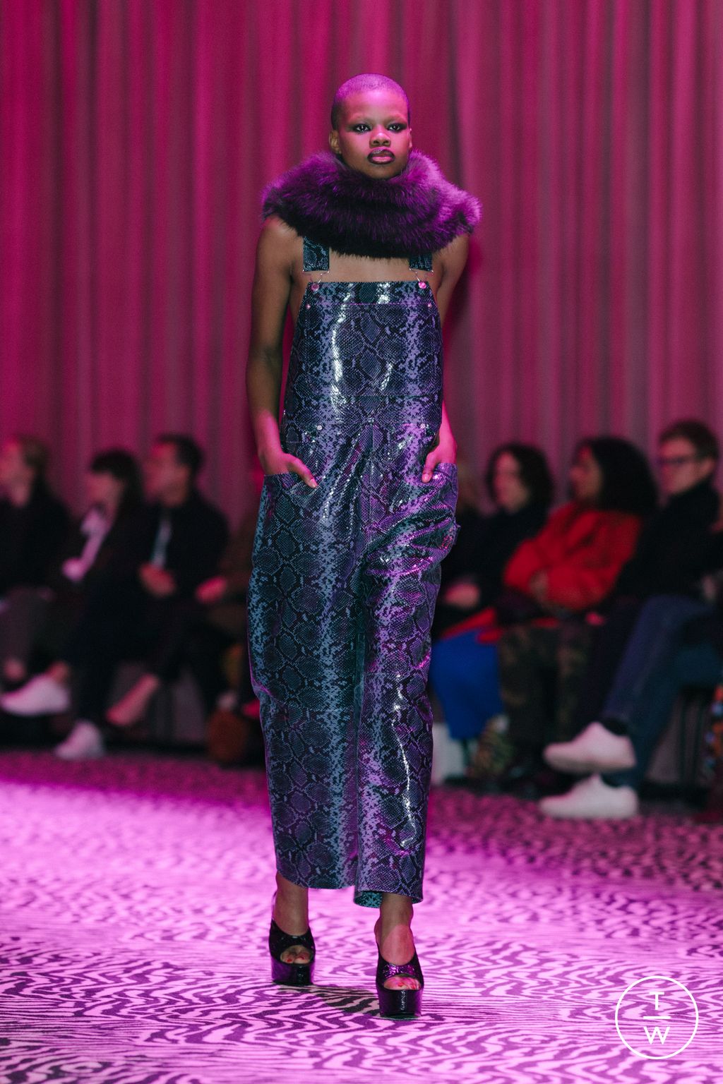 Fashion Week New York Fall/Winter 2023 look 7 de la collection Alexander Wang womenswear