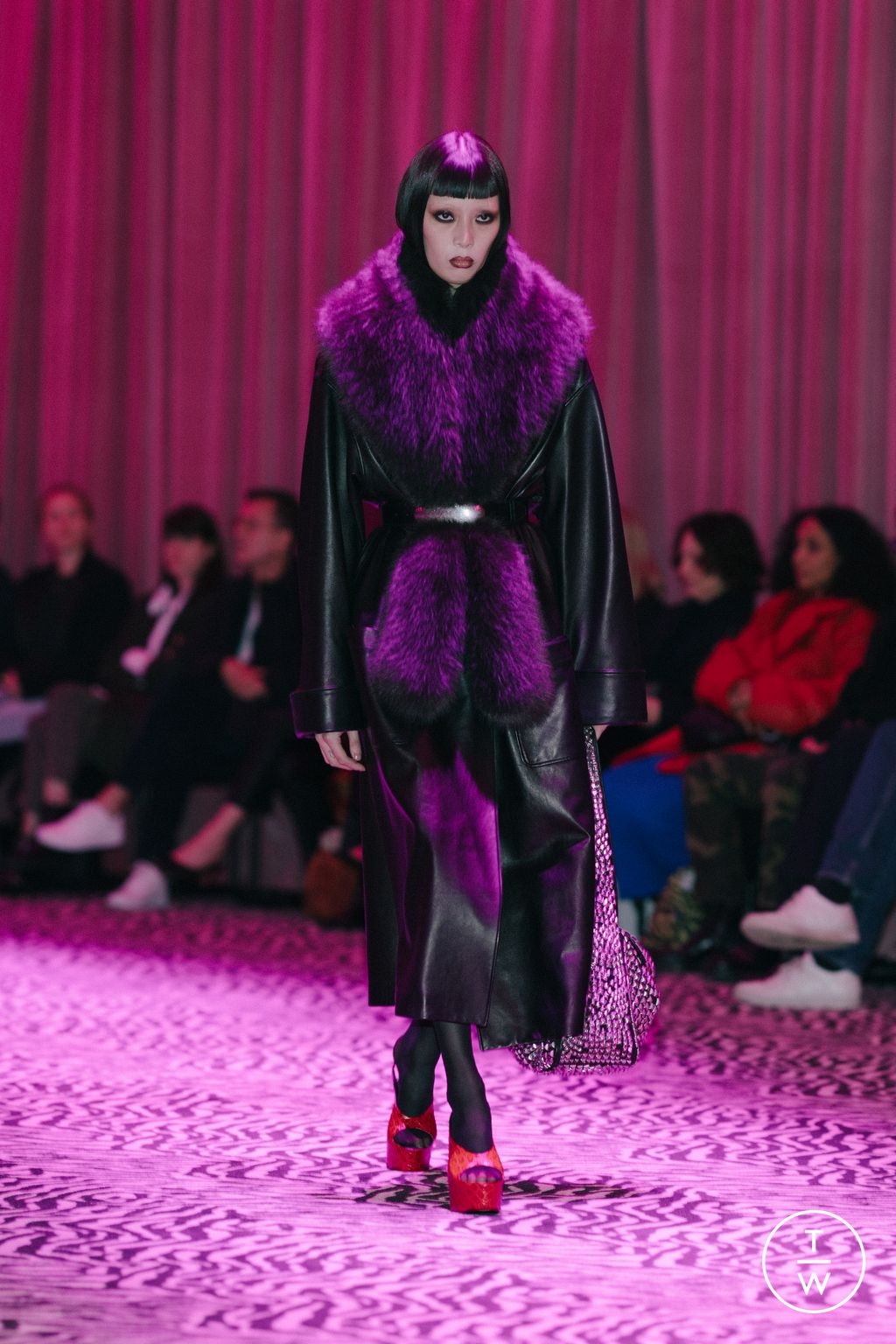 Fashion Week New York Fall/Winter 2023 look 8 de la collection Alexander Wang womenswear