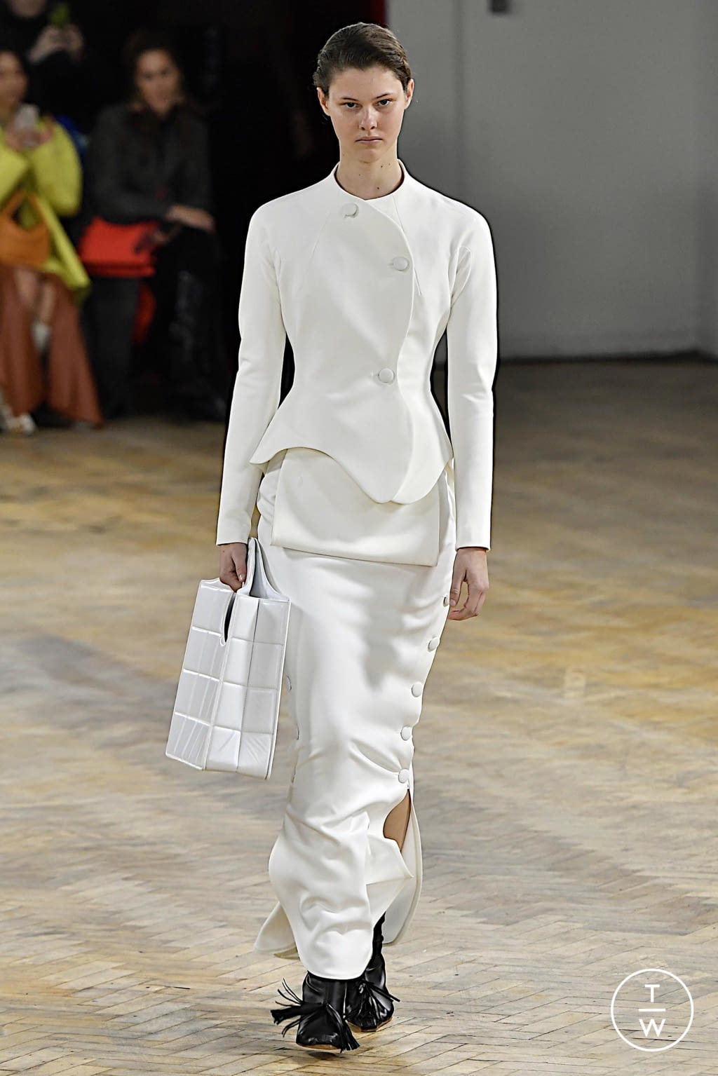 Fashion Week London Fall/Winter 2020 look 16 from the A.W.A.K.E MODE collection womenswear