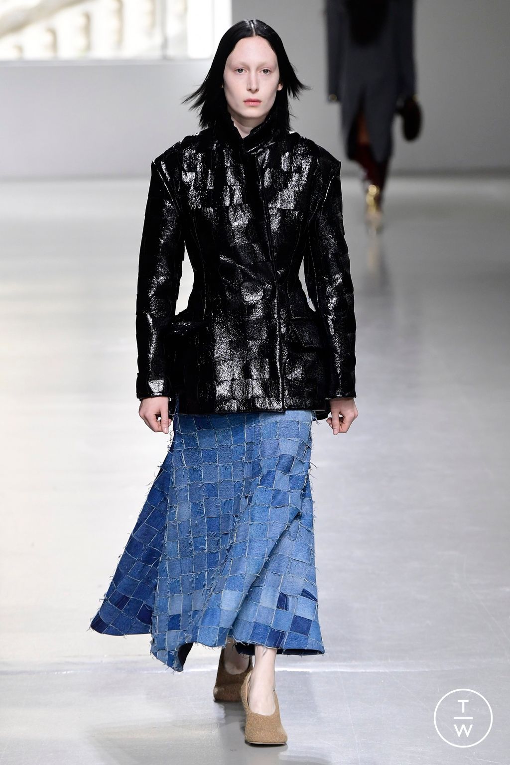 Fashion Week Paris Fall/Winter 2023 look 5 from the A.W.A.K.E MODE collection womenswear