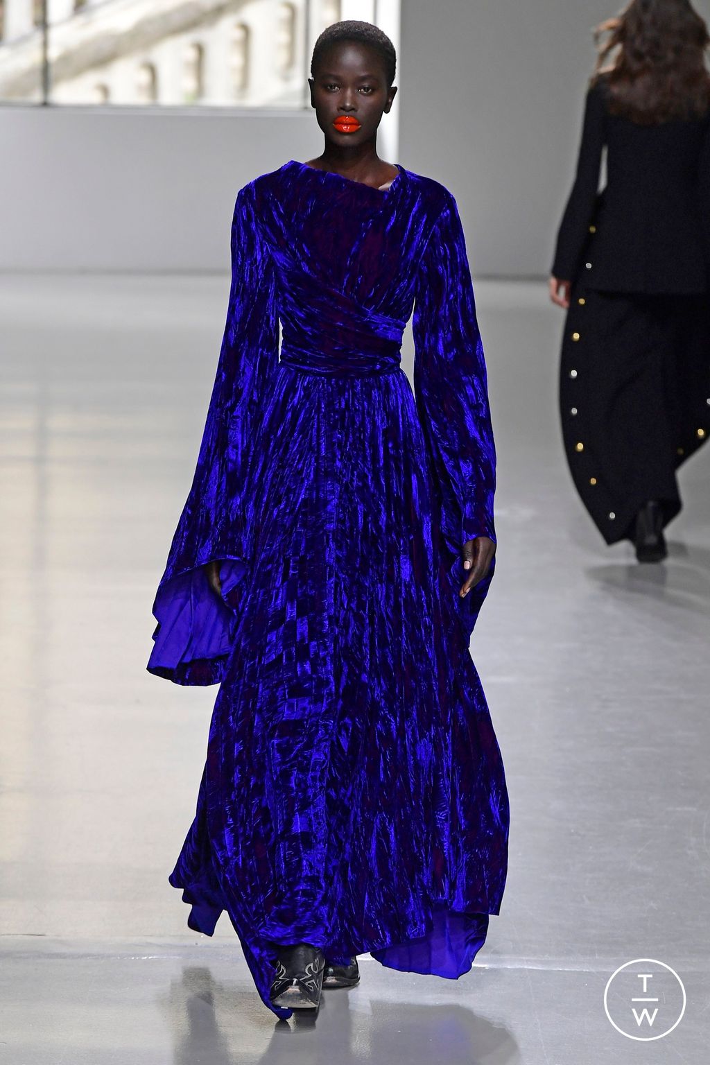 Fashion Week Paris Fall/Winter 2023 look 9 de la collection A.W.A.K.E MODE womenswear