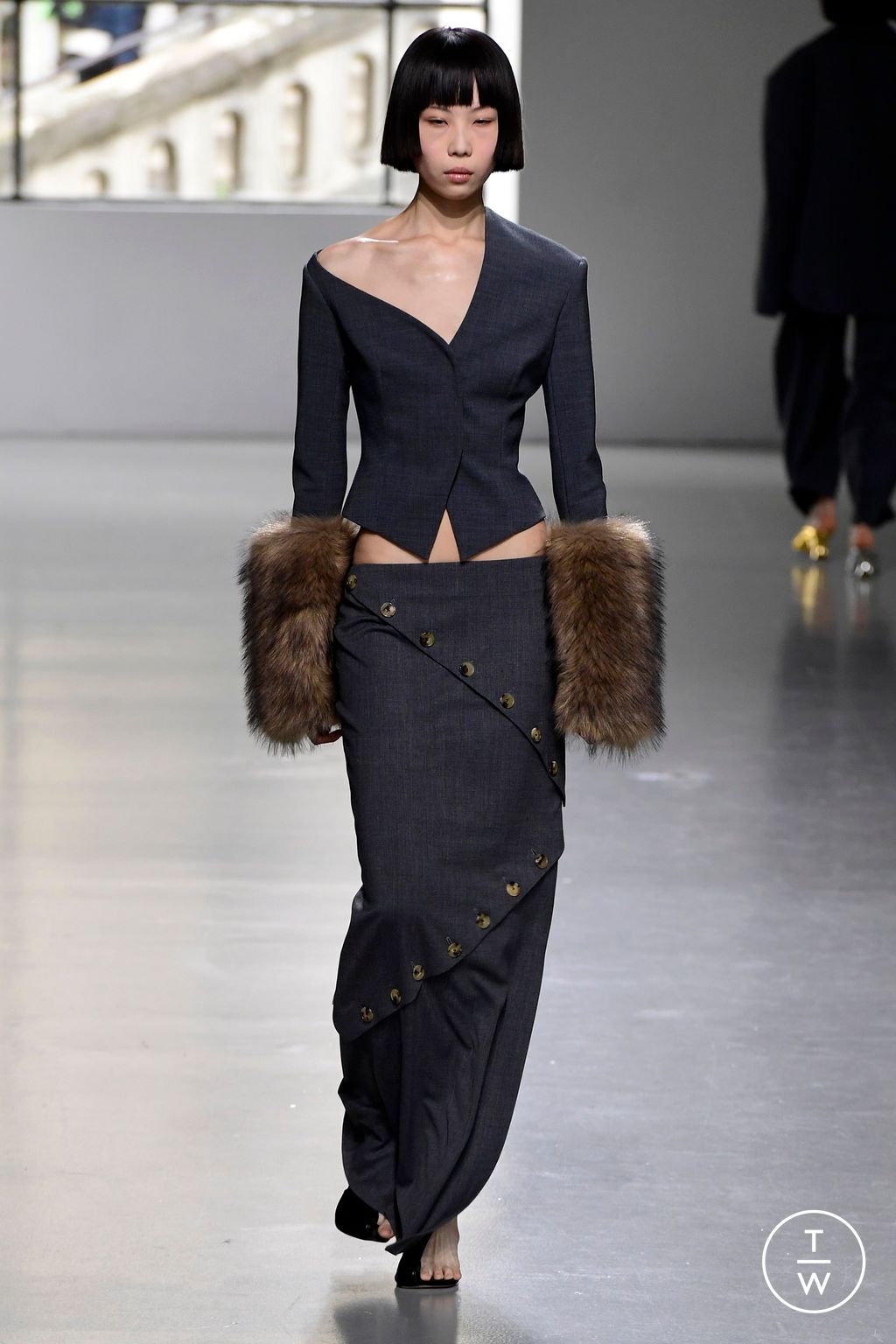 Fashion Week Paris Fall/Winter 2023 look 16 from the A.W.A.K.E MODE collection womenswear