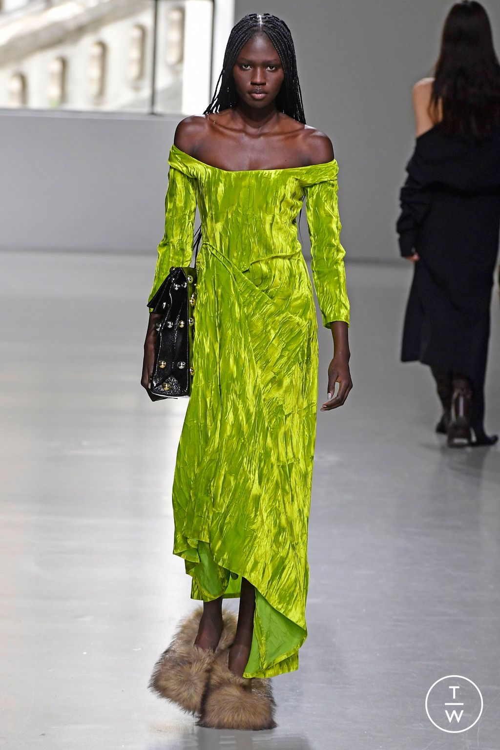 Fashion Week Paris Fall/Winter 2023 look 27 from the A.W.A.K.E MODE collection 女装