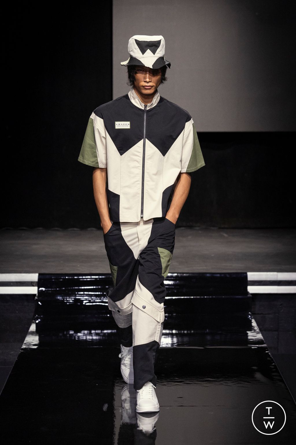 Fashion Week Paris Spring-Summer 2025 look 10 de la collection Saudi 100 menswear