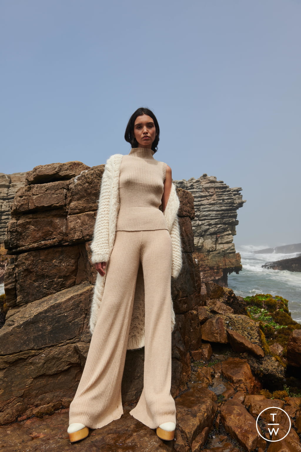 Fashion Week Paris Fall/Winter 2020 look 19 from the Ayni collection womenswear