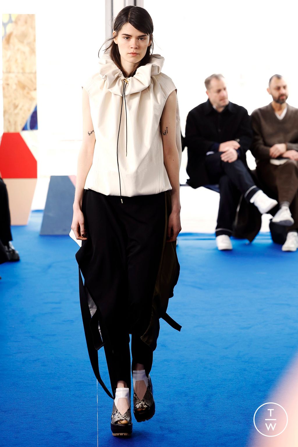 Fashion Week Paris Fall/Winter 2023 look 3 from the AZ Factory collection 女装