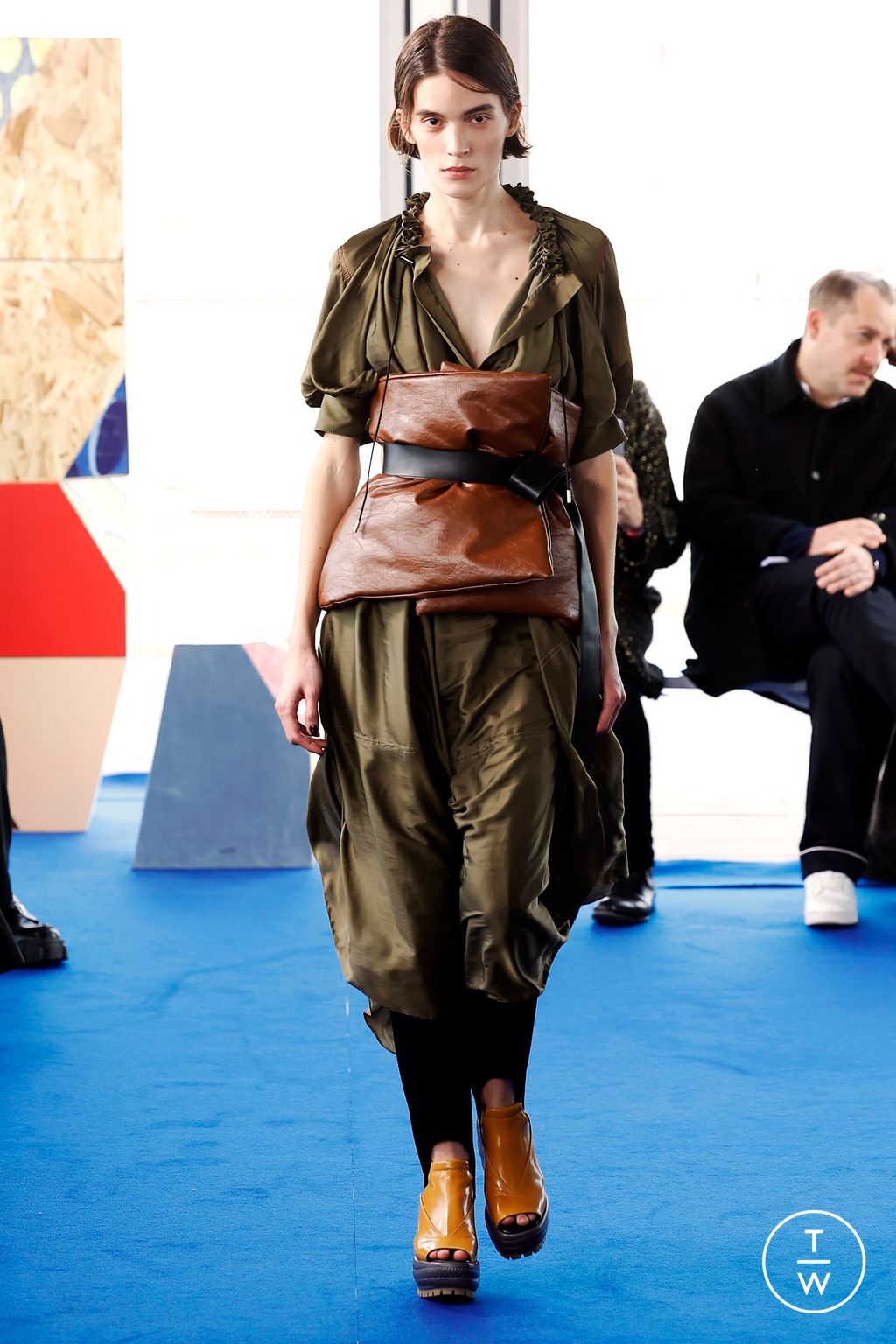 Fashion Week Paris Fall/Winter 2023 look 6 from the AZ Factory collection 女装