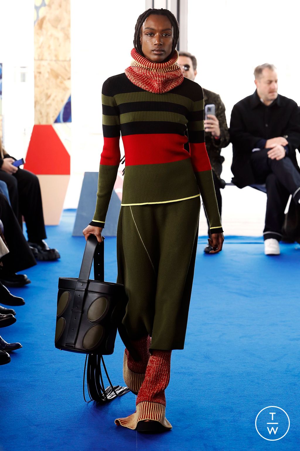 Fashion Week Paris Fall/Winter 2023 look 14 from the AZ Factory collection 女装